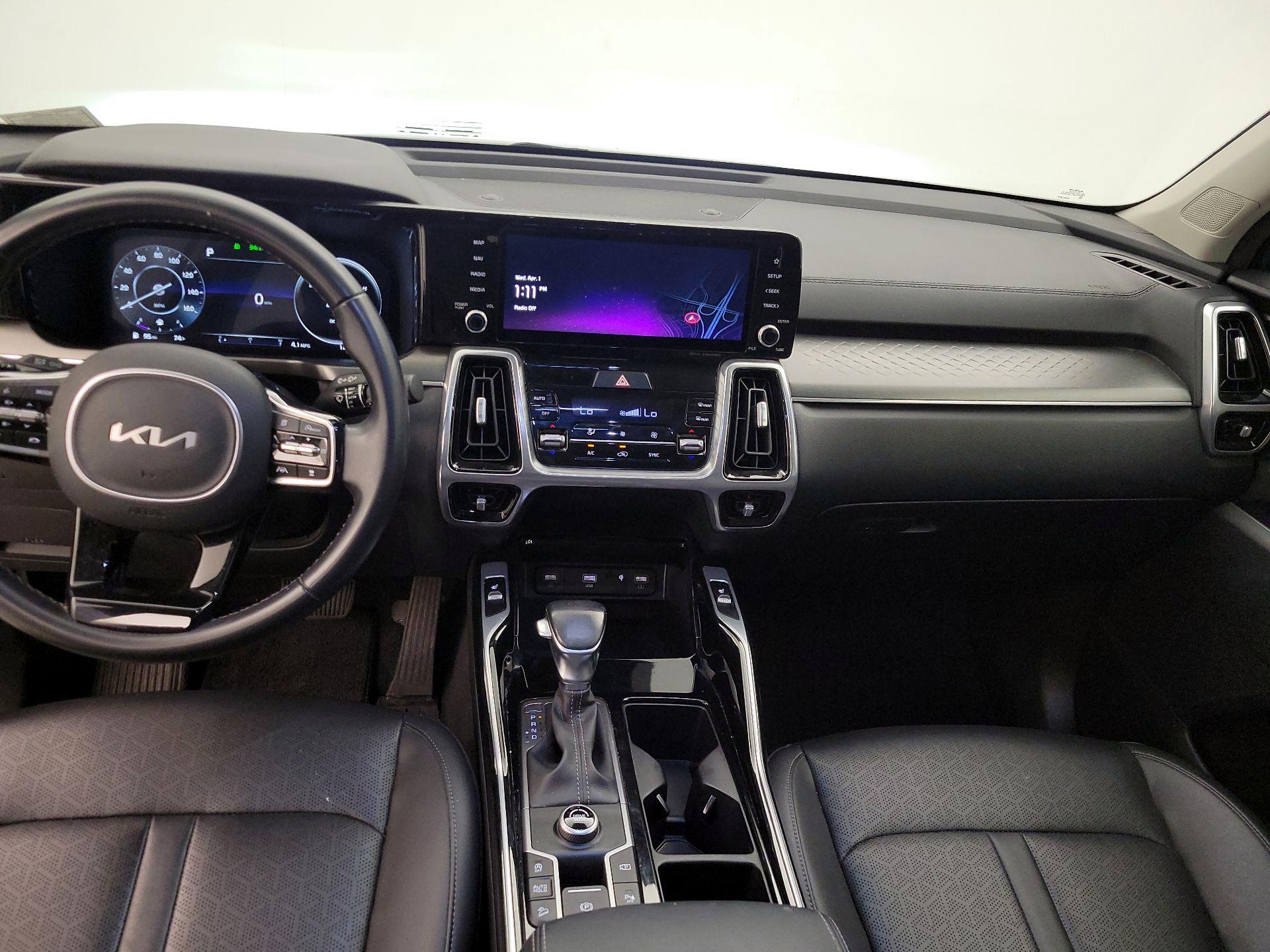 Thumbnail: 2023 Kia Sorento - 9