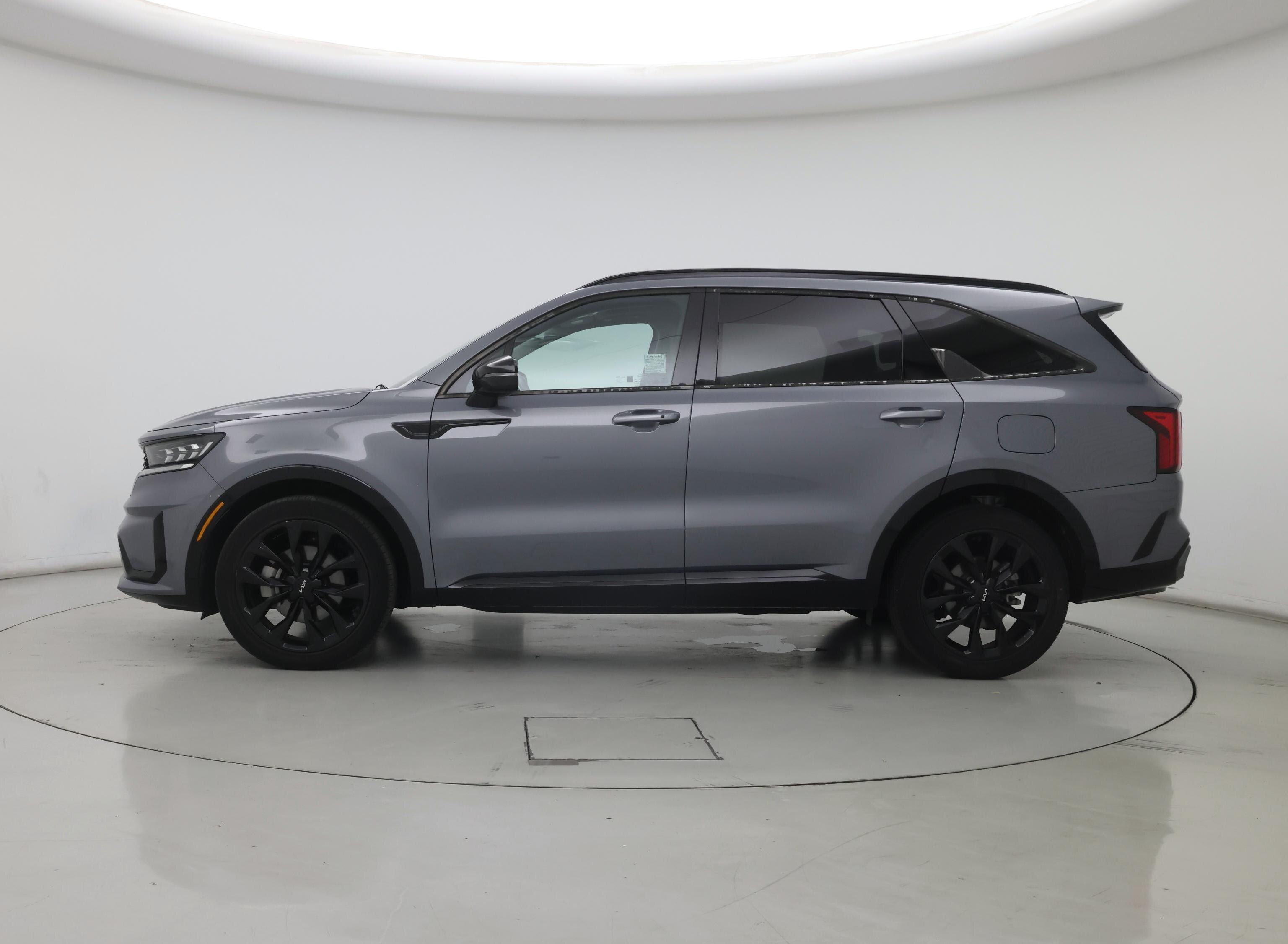 Thumbnail: 2023 Kia Sorento - 3