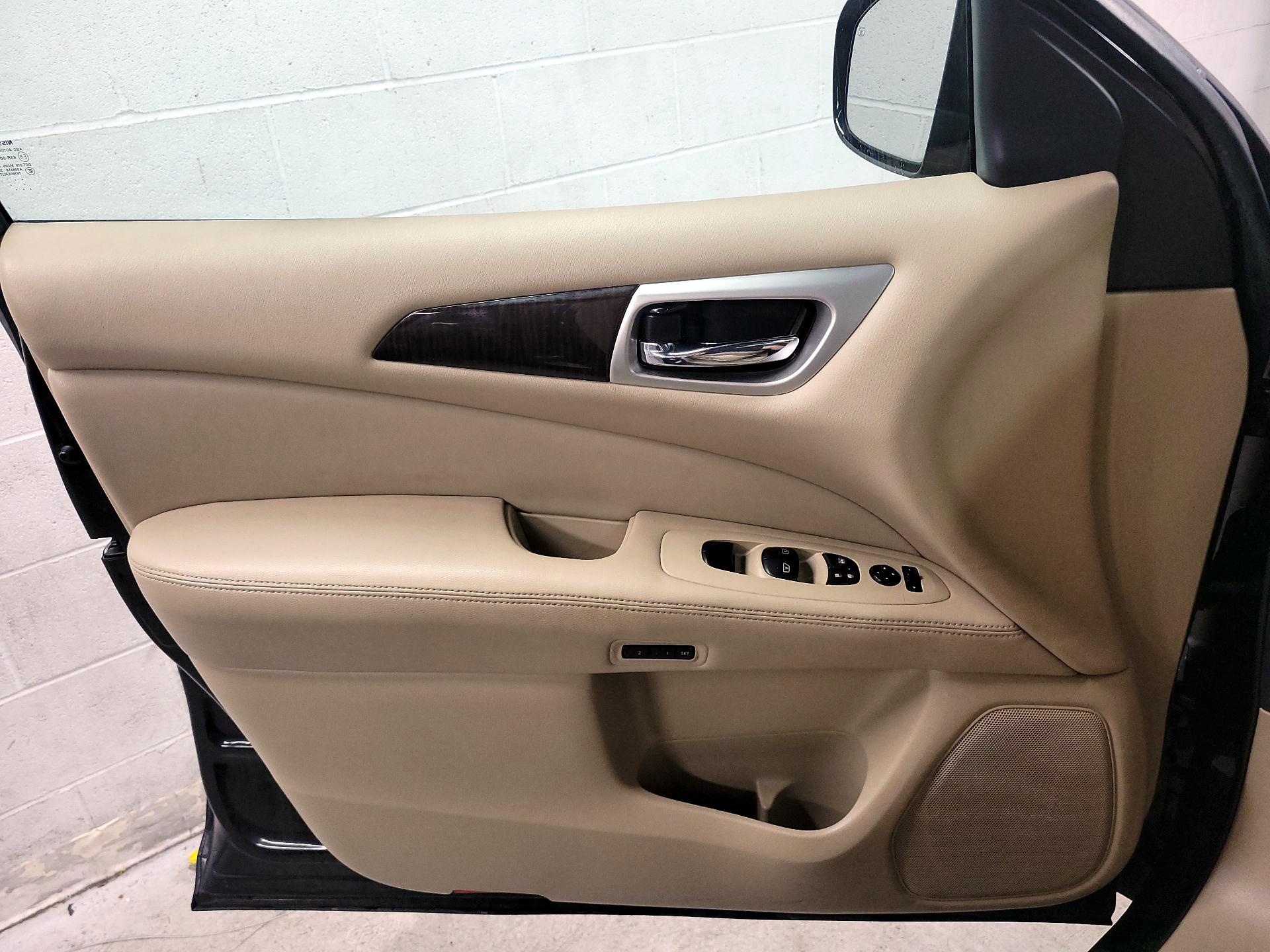 Thumbnail: 2014 Nissan Pathfinder - 12