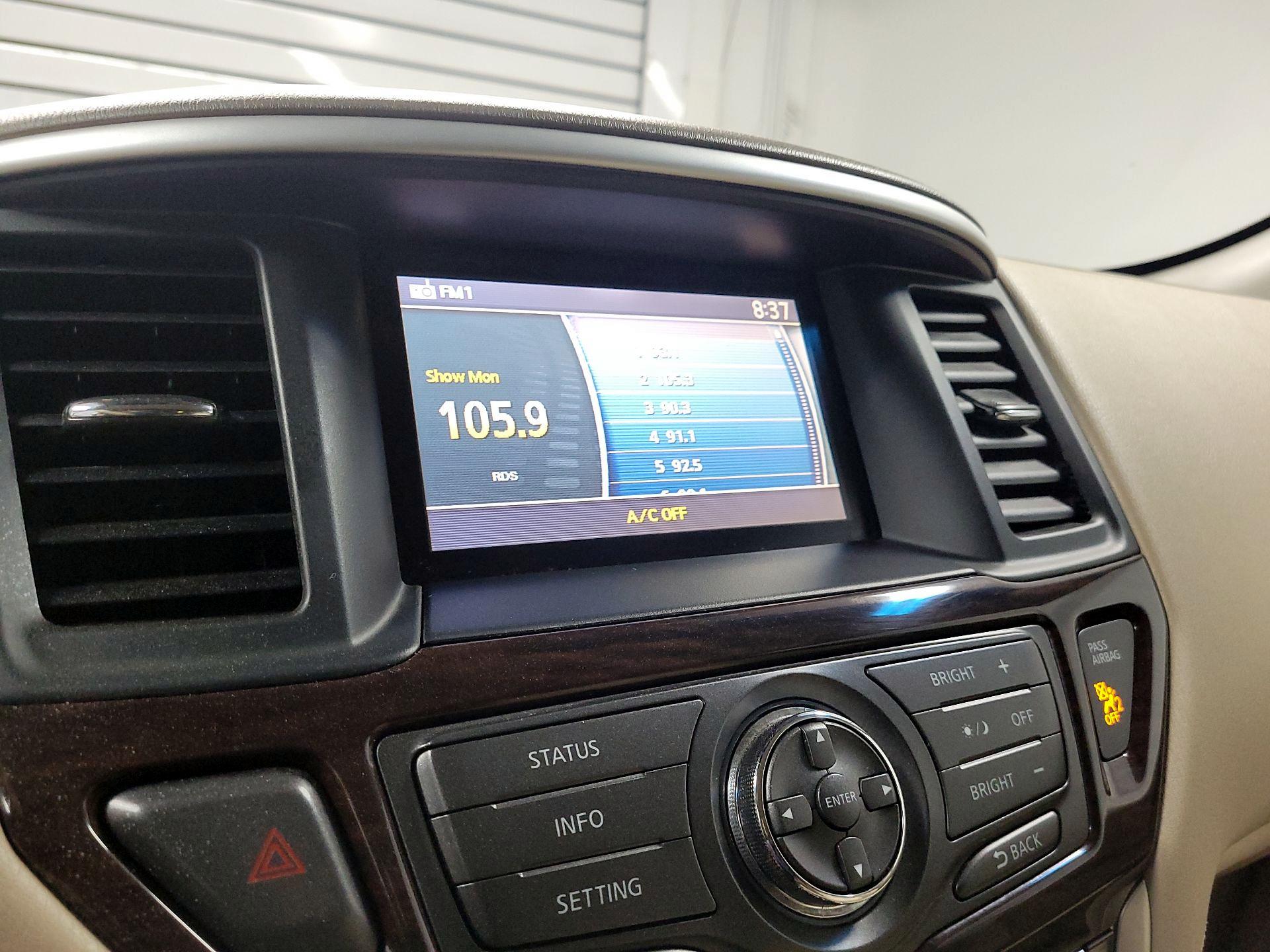 Thumbnail: 2014 Nissan Pathfinder - 15