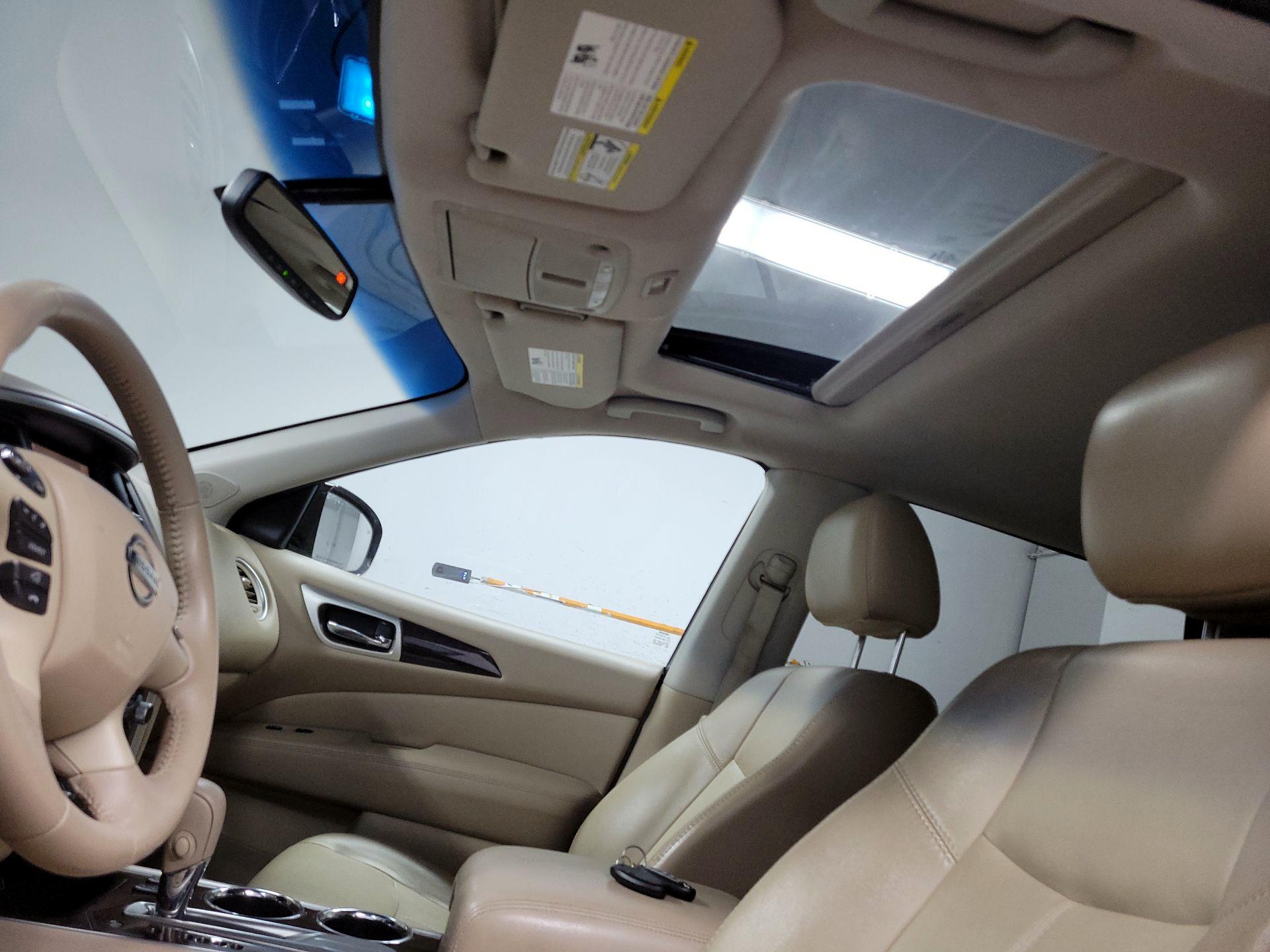 Thumbnail: 2014 Nissan Pathfinder - 19