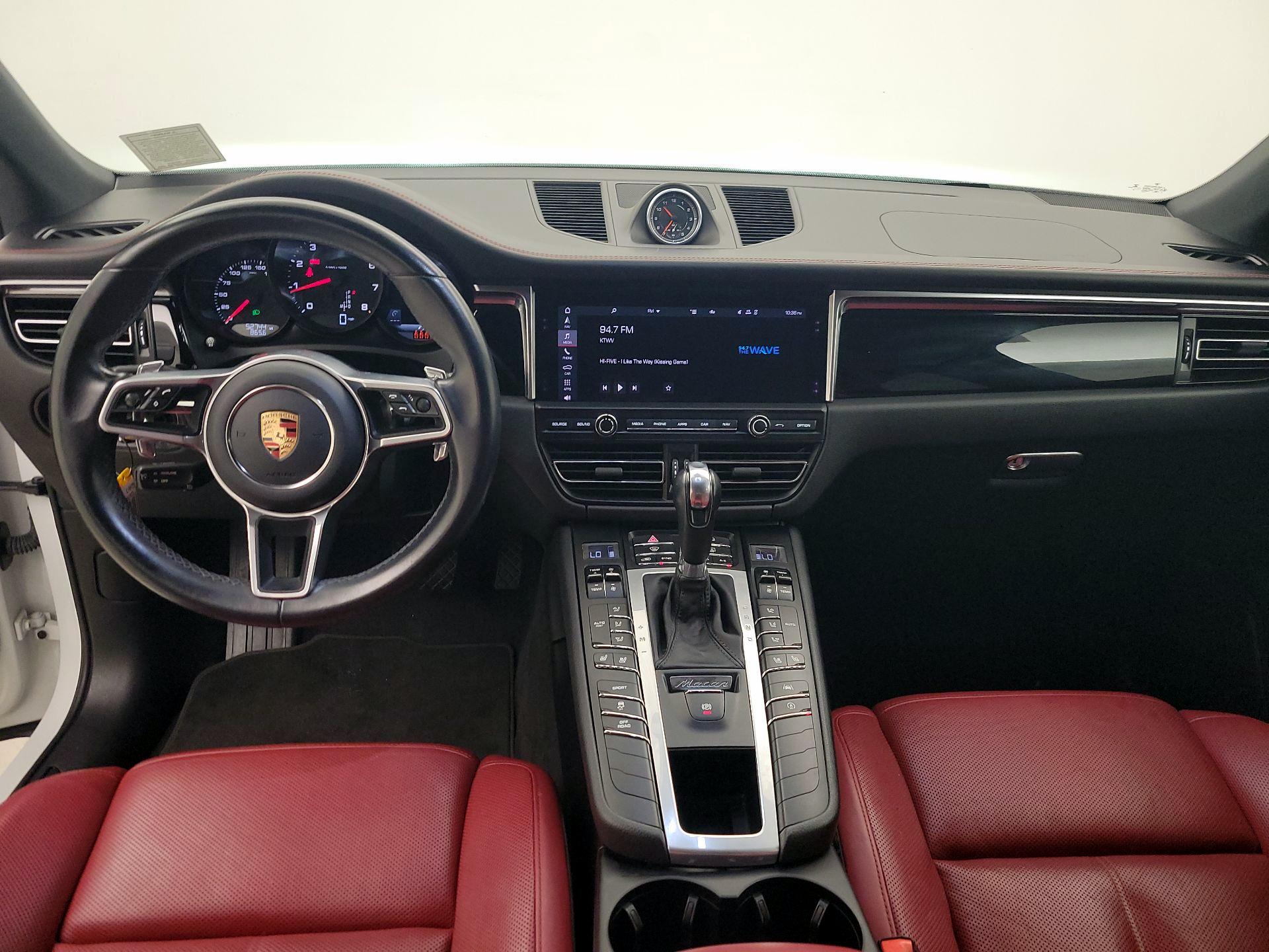 Thumbnail: 2020 Porsche Macan - 9