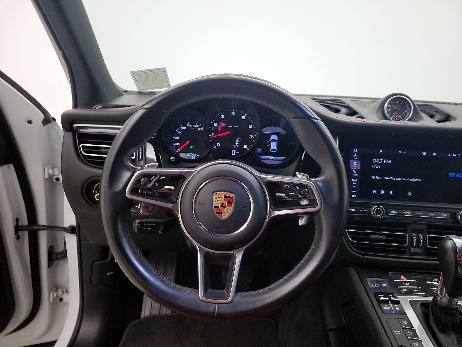 Thumbnail: 2020 Porsche Macan - 10