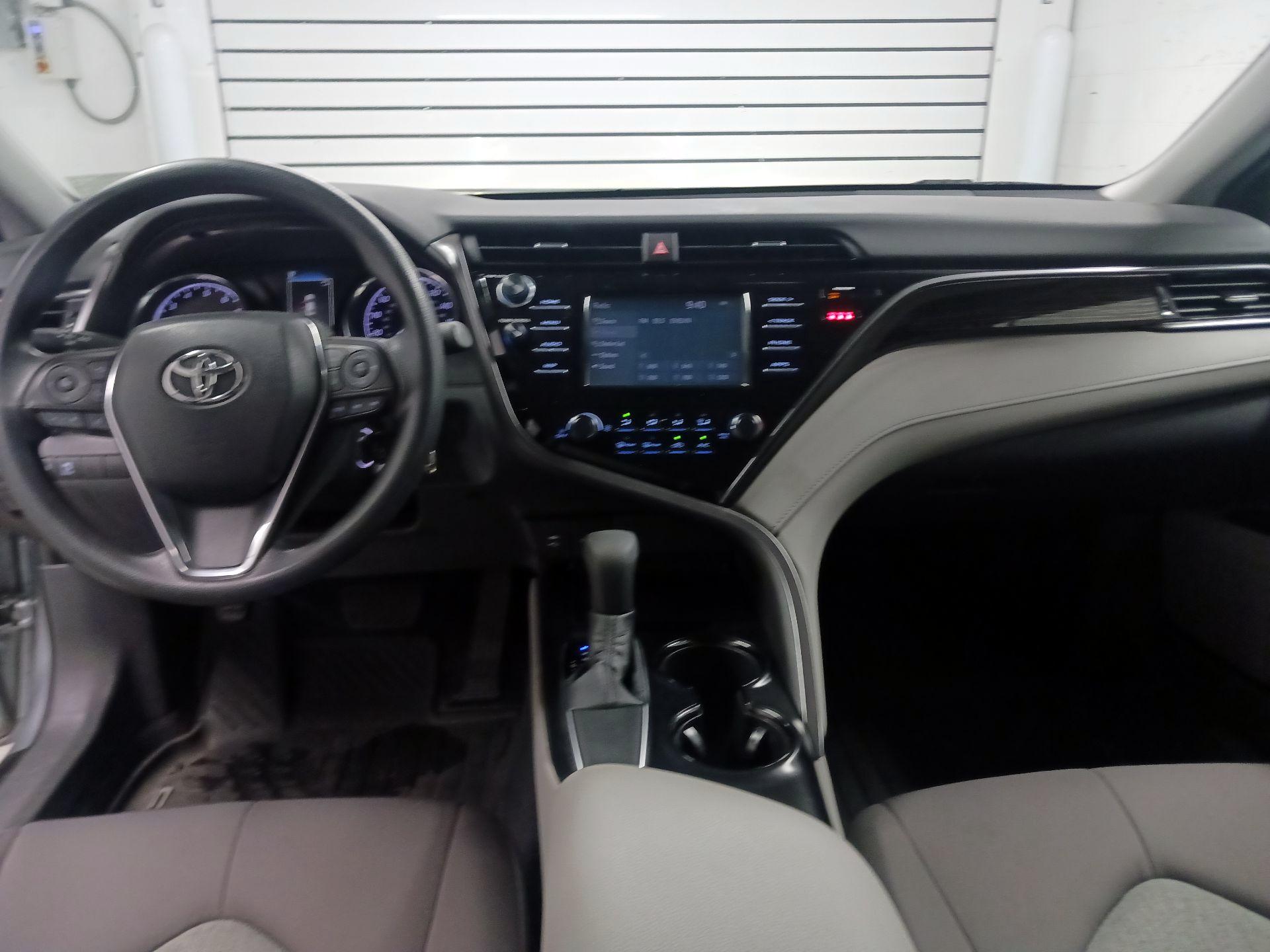 Thumbnail: 2019 Toyota Camry - 9