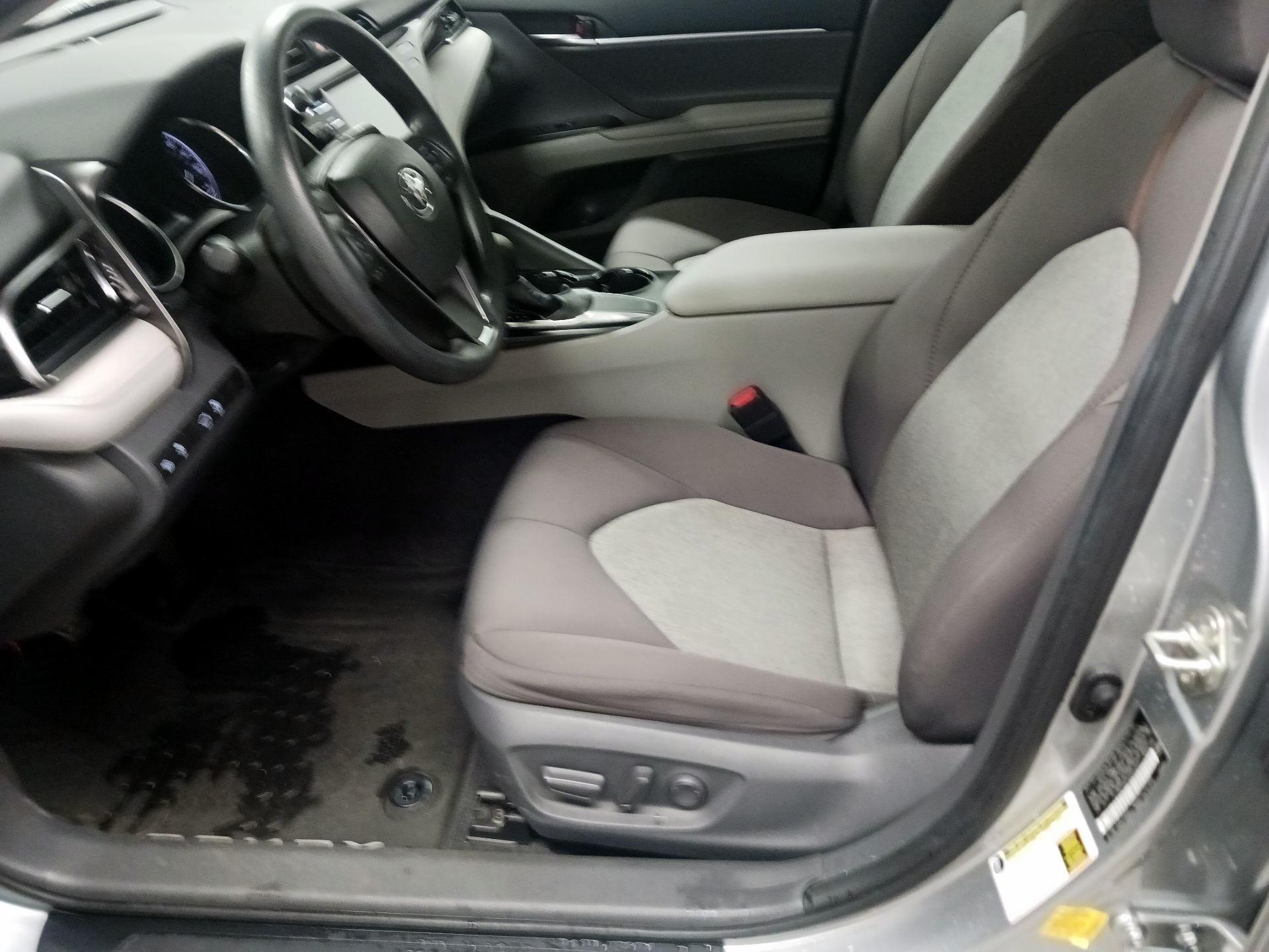 Thumbnail: 2019 Toyota Camry - 11