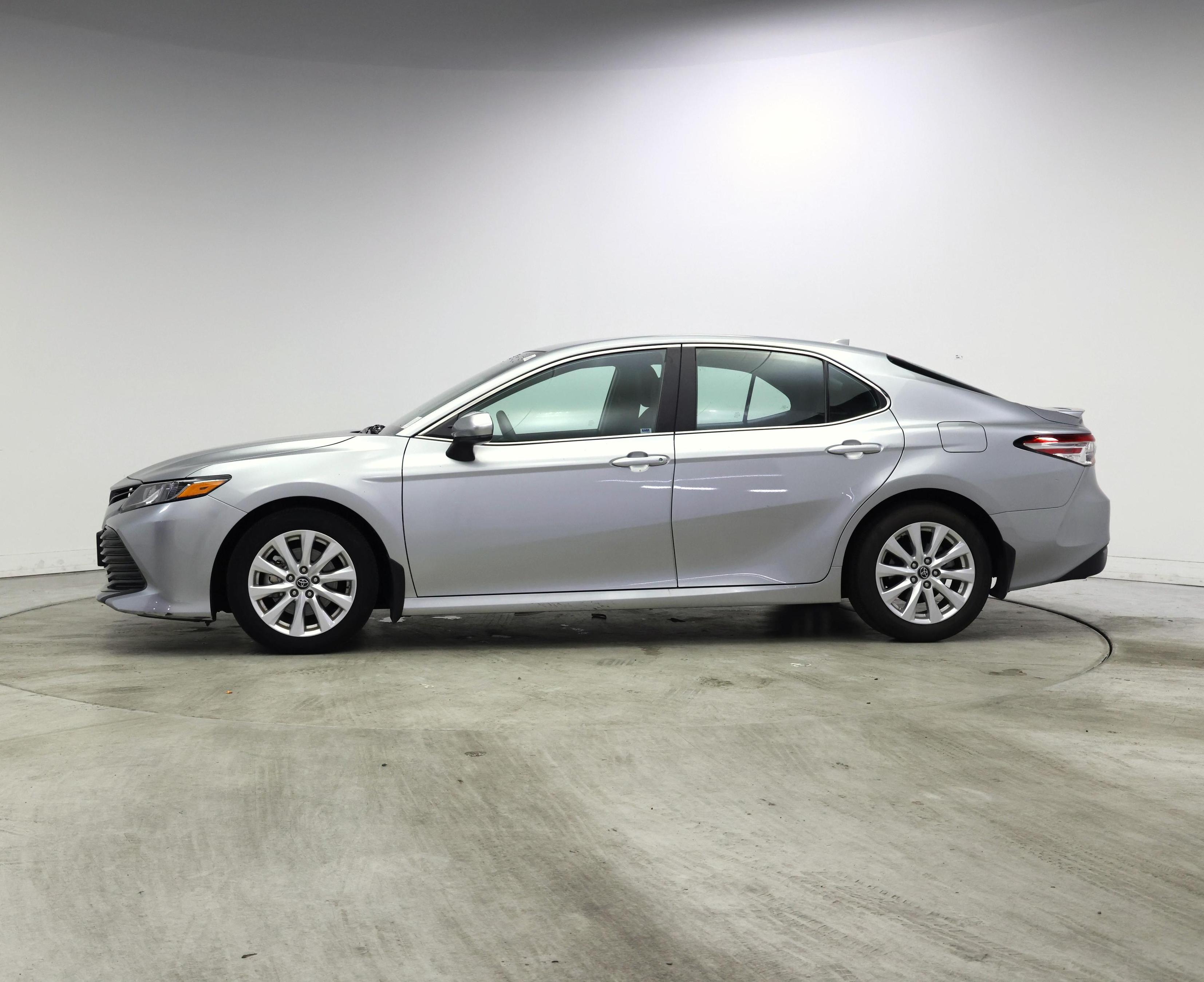 Thumbnail: 2019 Toyota Camry - 3