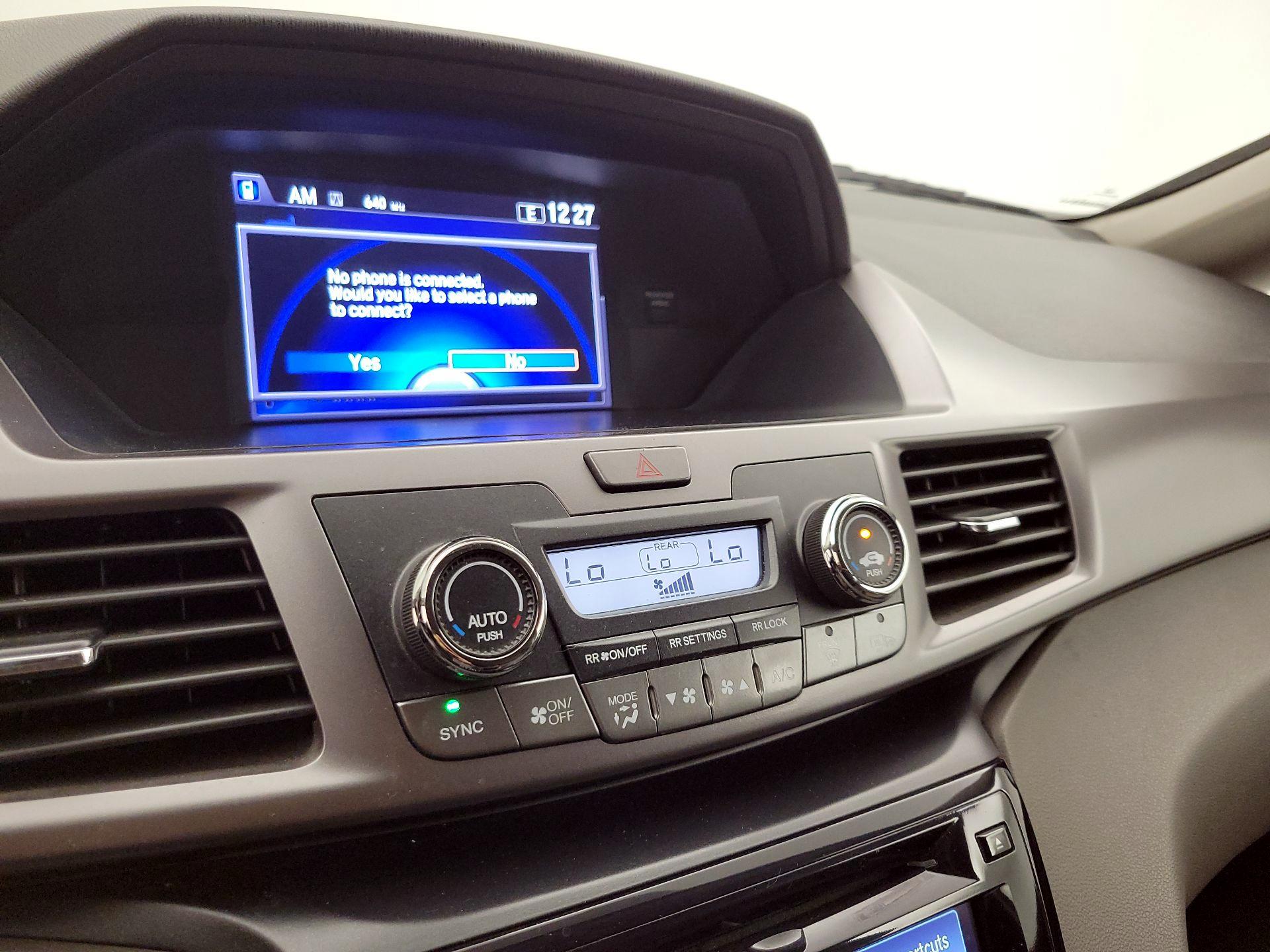 Thumbnail: 2014 Honda Odyssey - 16