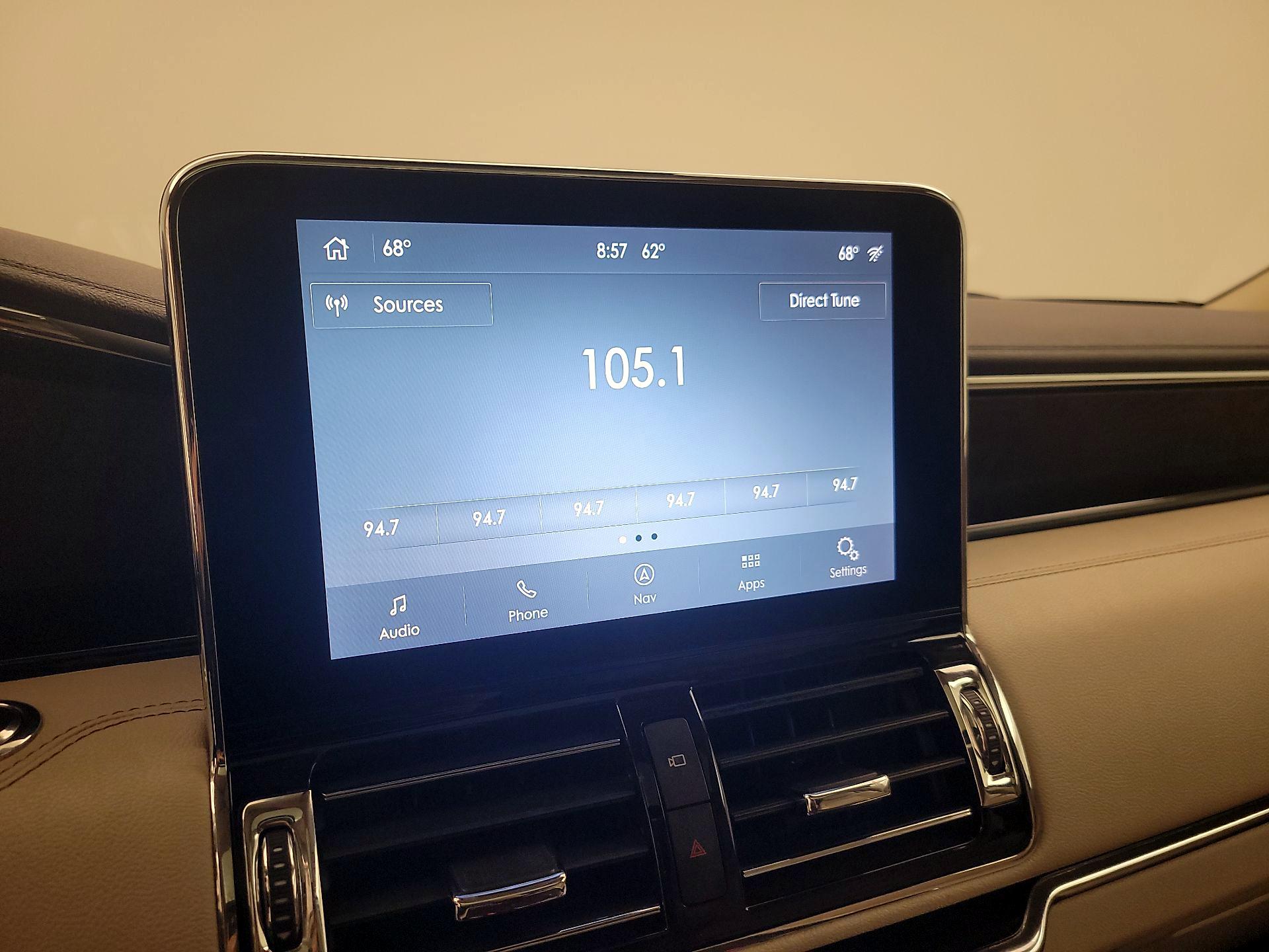 Thumbnail: 2020 Lincoln Navigator L - 14