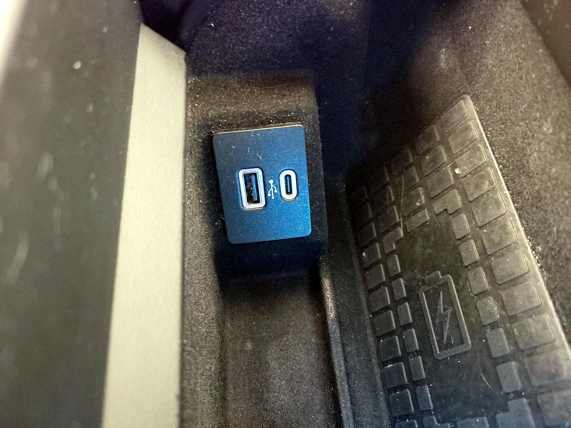 Thumbnail: 2020 Lincoln Navigator L - 17