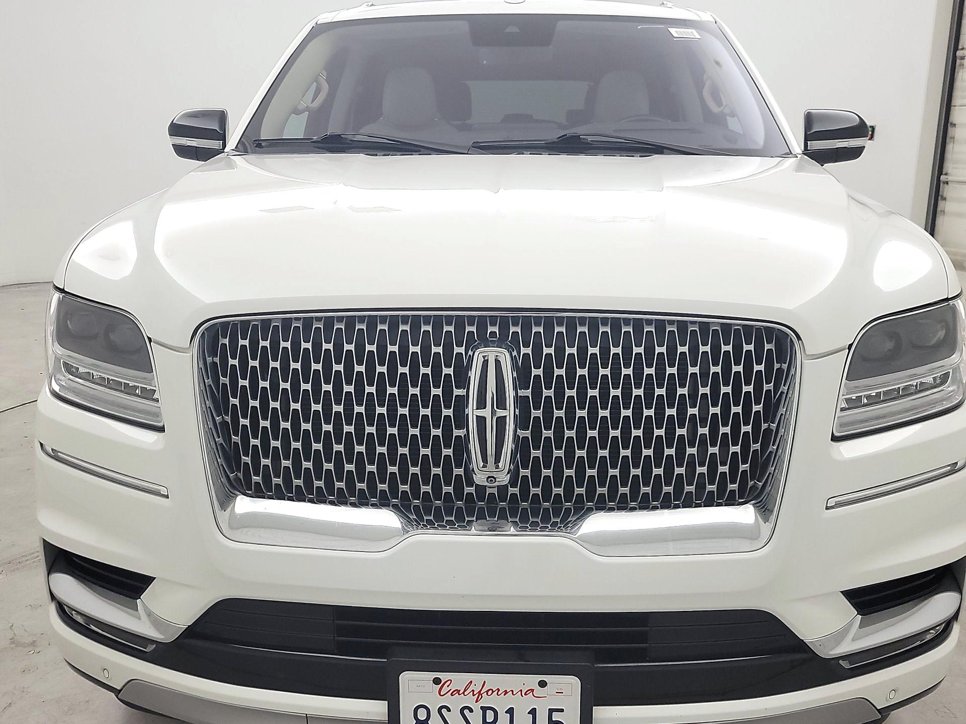 Thumbnail: 2020 Lincoln Navigator L - 2