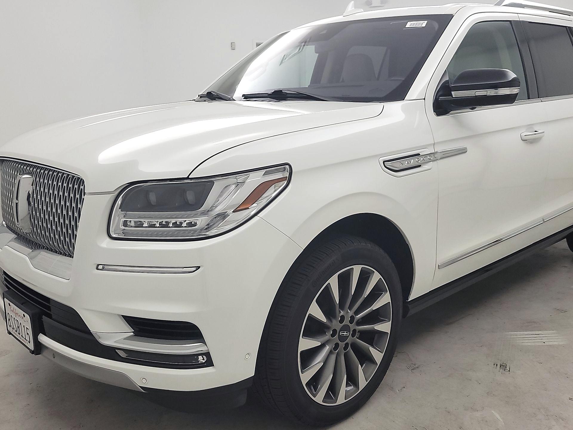 Thumbnail: 2020 Lincoln Navigator L - 3