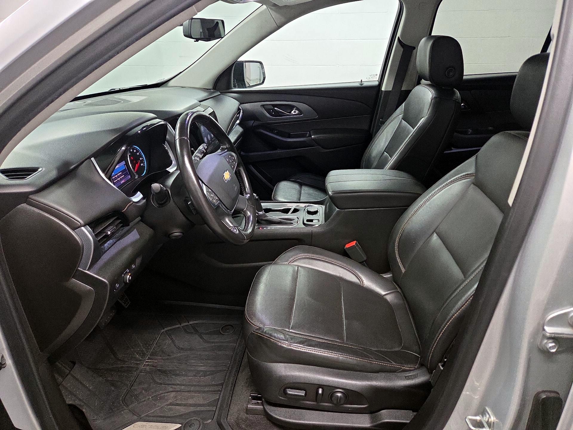 Thumbnail: 2020 Chevrolet Traverse - 11
