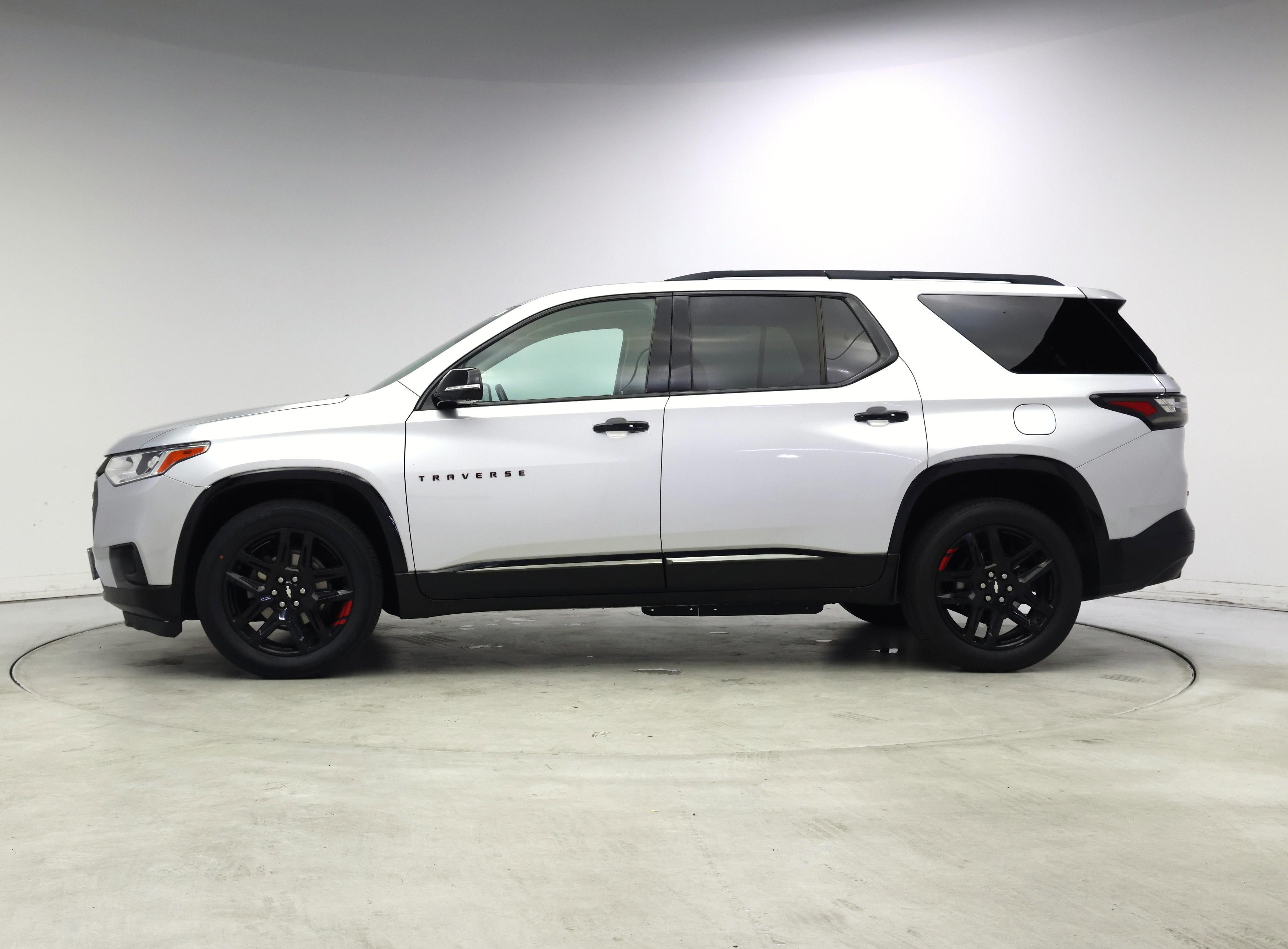 Thumbnail: 2020 Chevrolet Traverse - 3