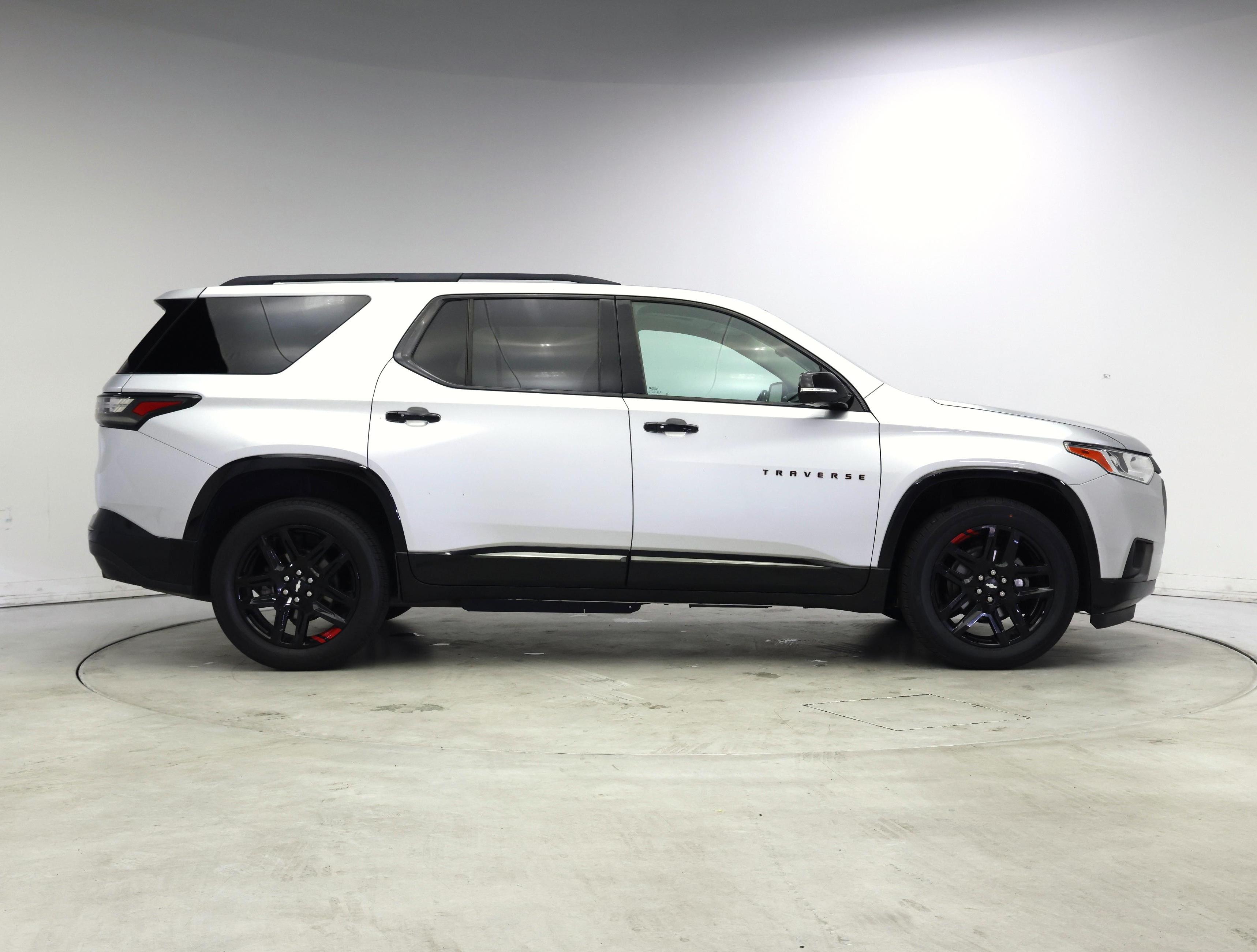 Thumbnail: 2020 Chevrolet Traverse - 7