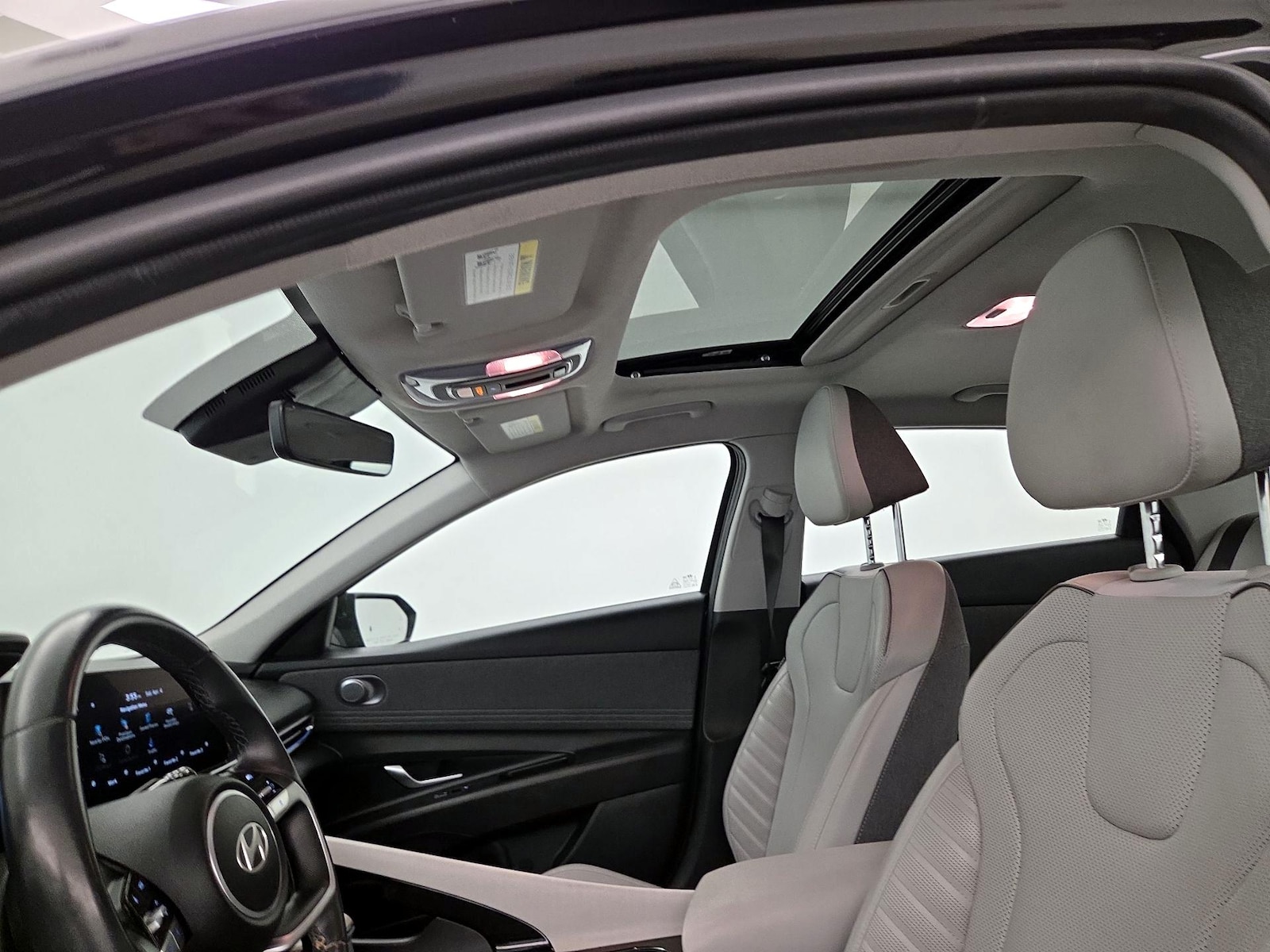 2024 Hyundai Elantra Limited - Photo 21