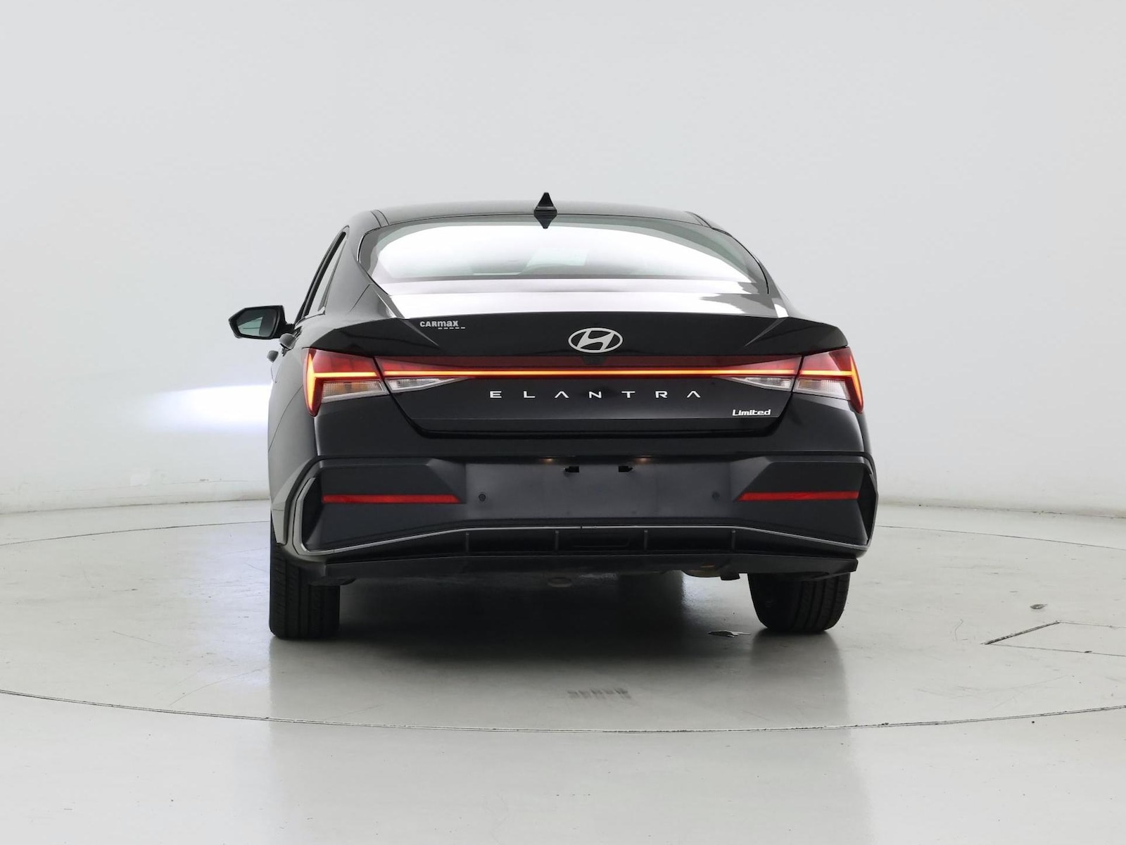 2024 Hyundai Elantra Limited - Photo 7