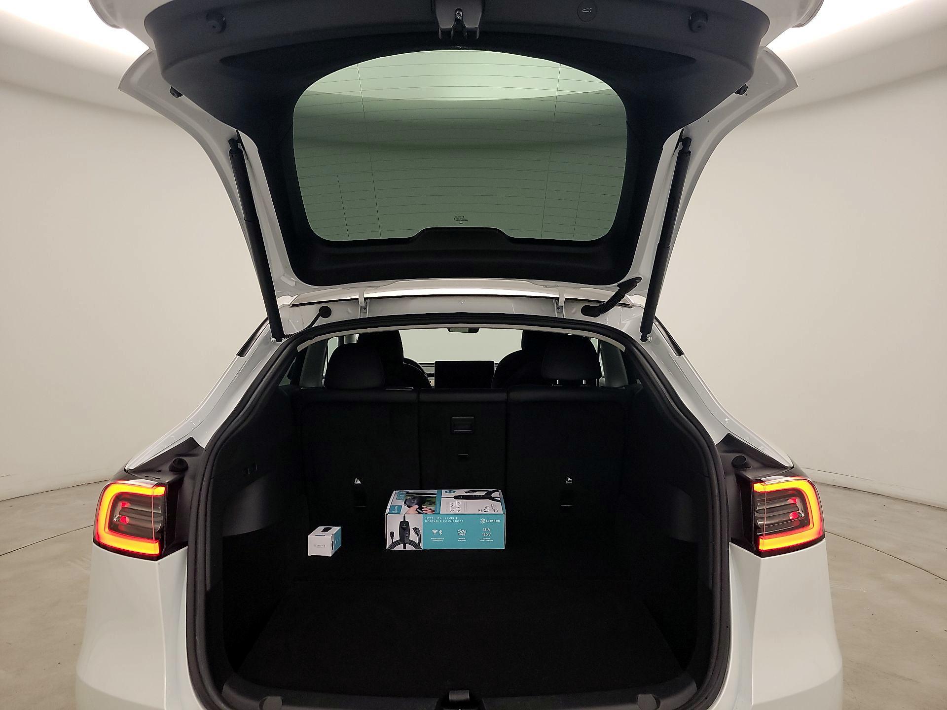 Thumbnail: 2022 Tesla Model Y - 19