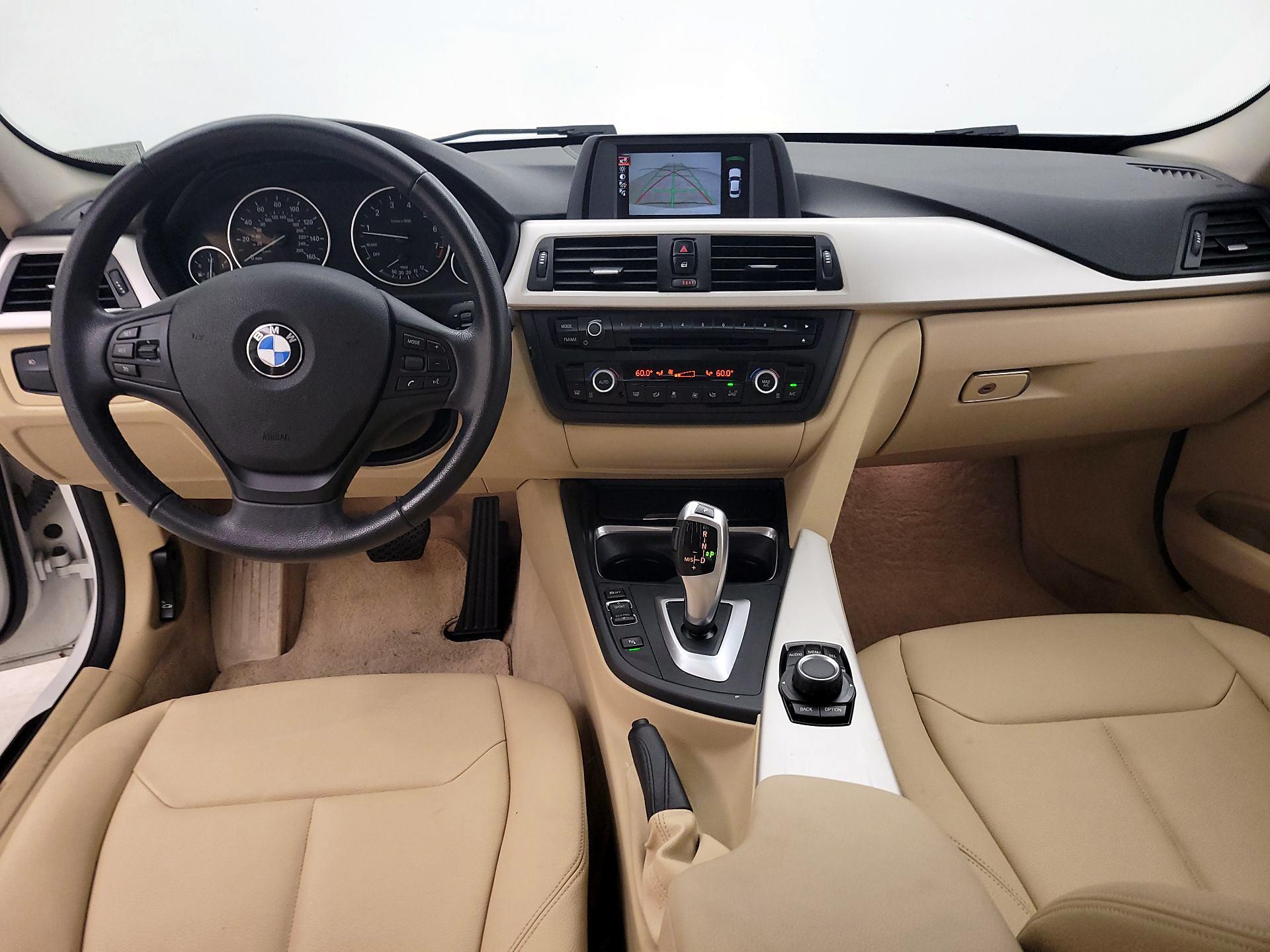 Thumbnail: 2015 BMW 3 Series - 9