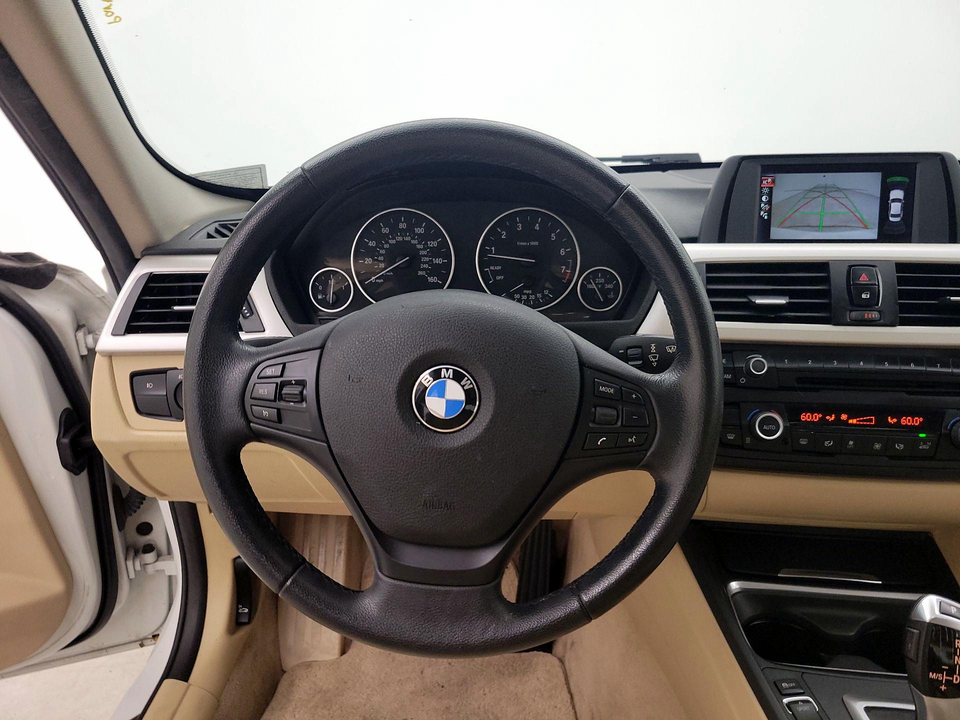 Thumbnail: 2015 BMW 3 Series - 10