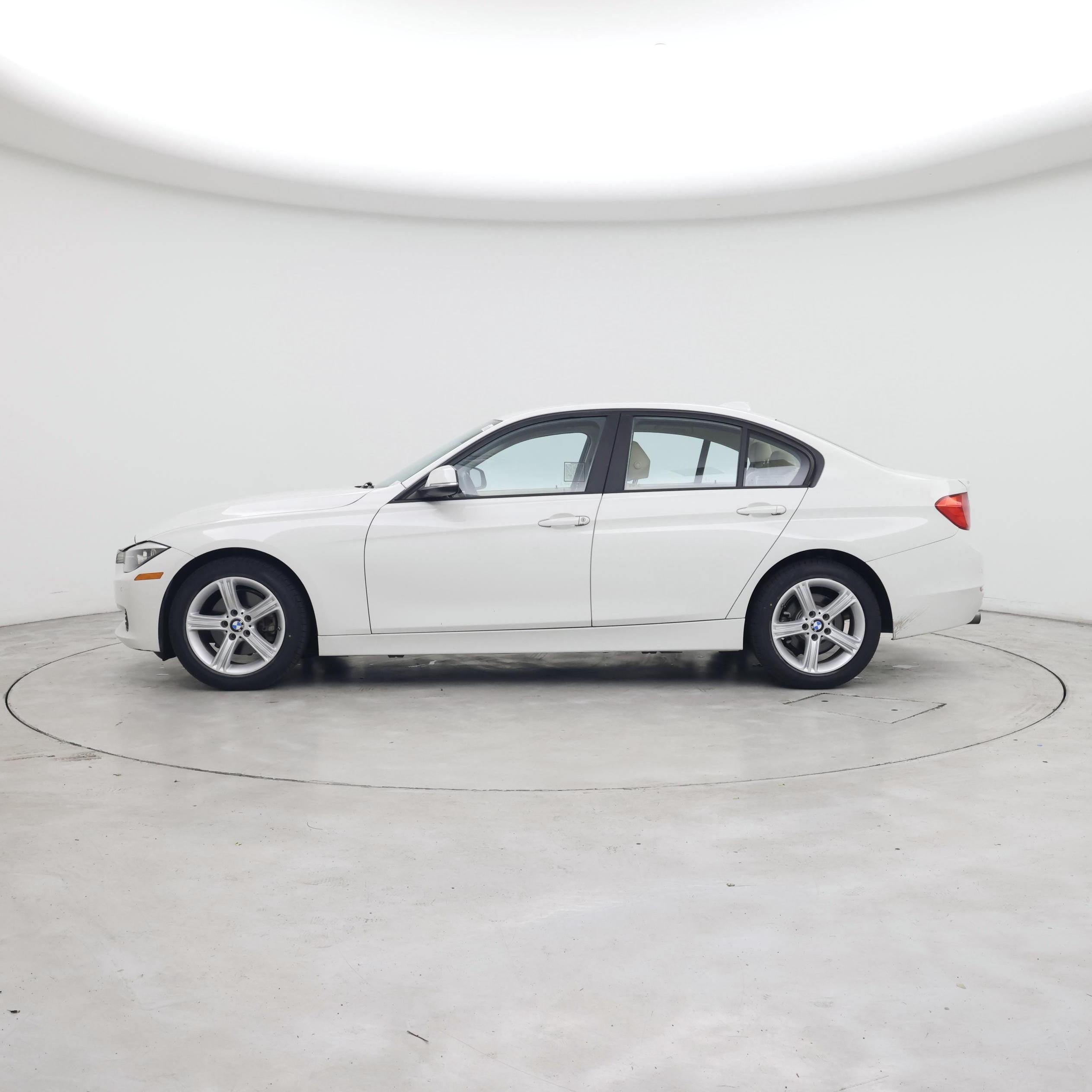 Thumbnail: 2015 BMW 3 Series - 3