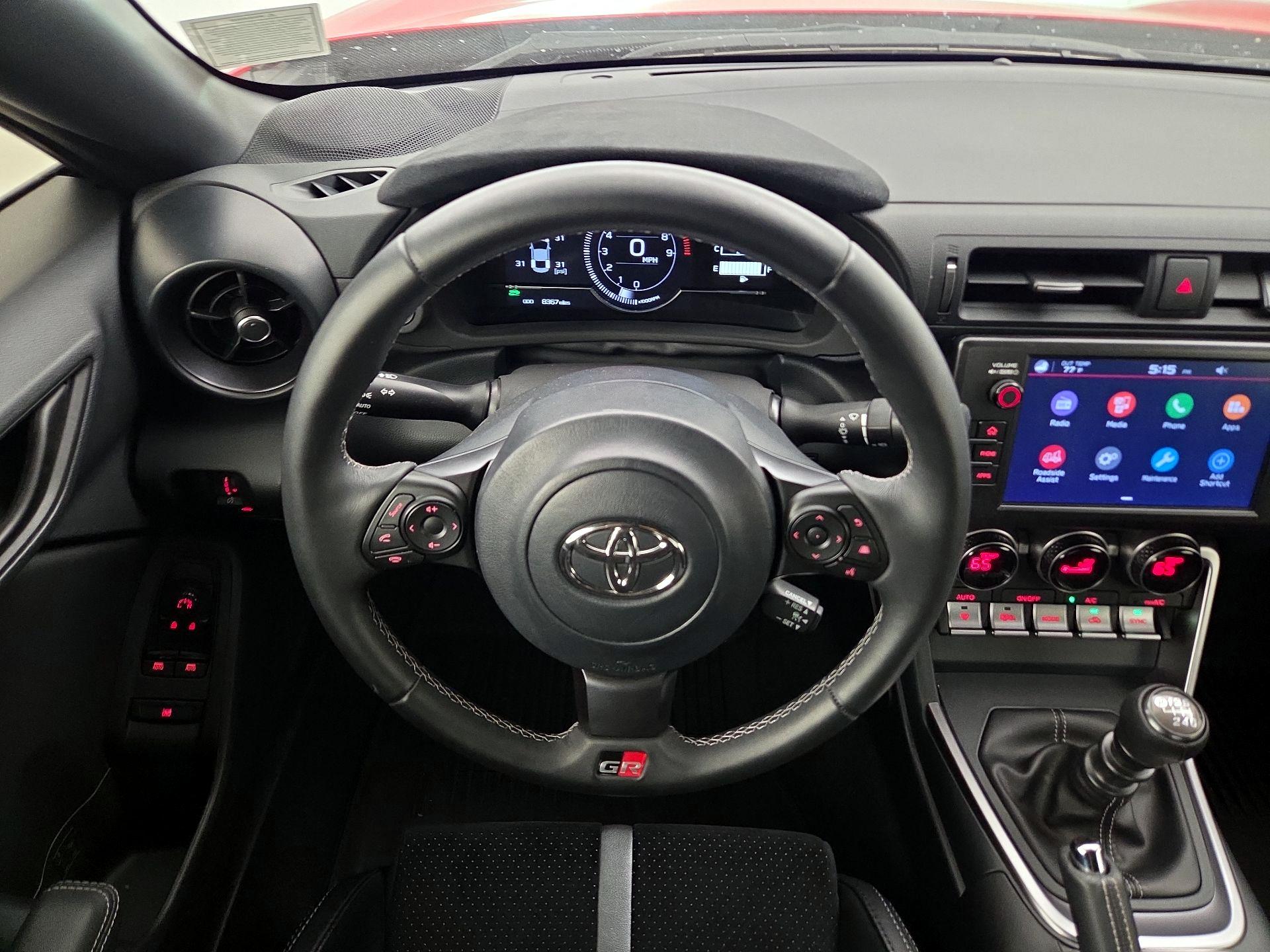 Thumbnail: 2024 Toyota GR86 - 10