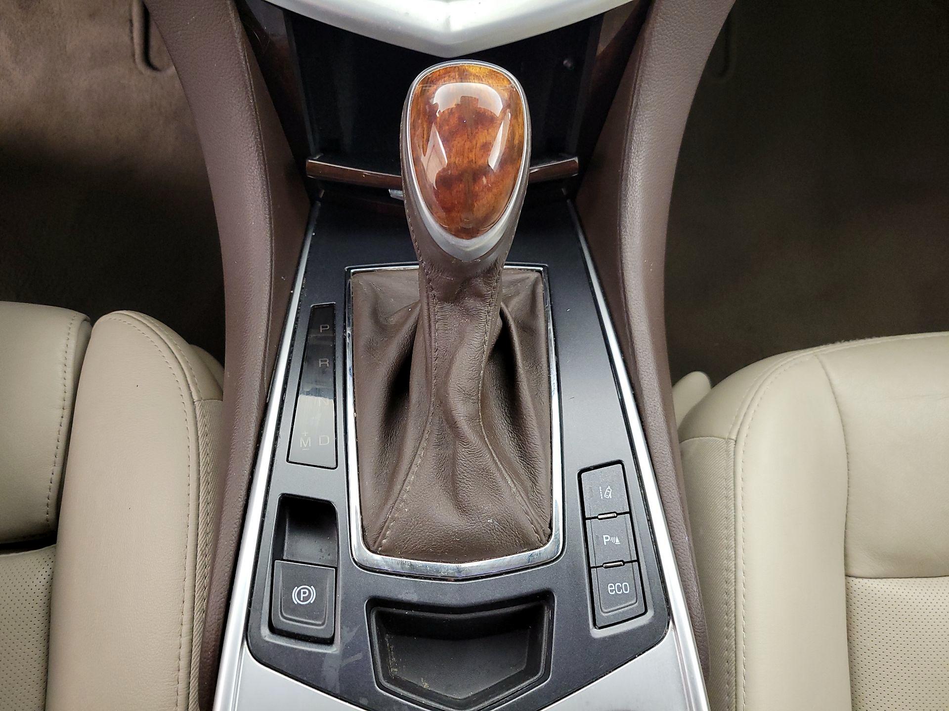 Thumbnail: 2016 Cadillac SRX - 17