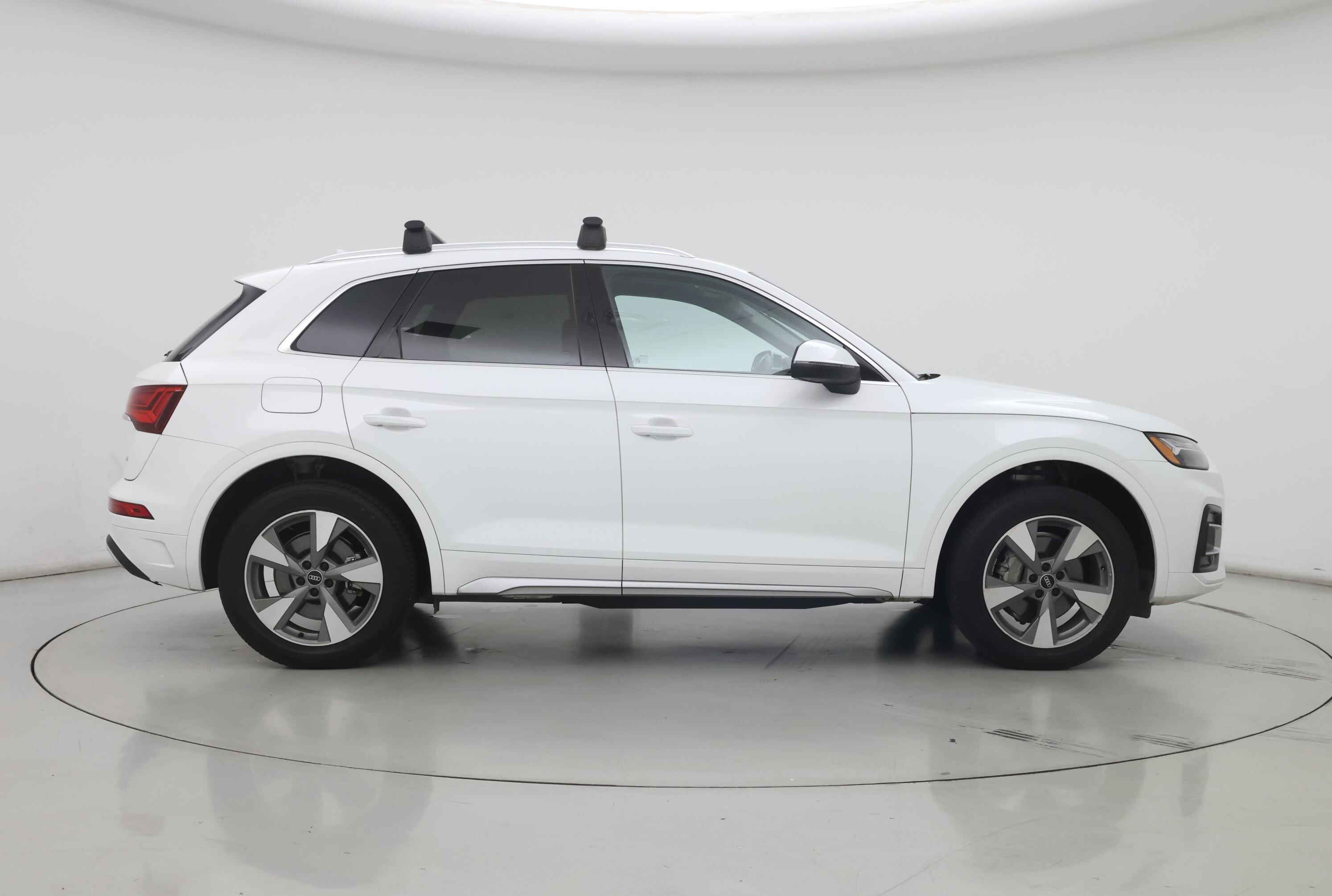 Thumbnail: 2023 Audi Q5 - 7
