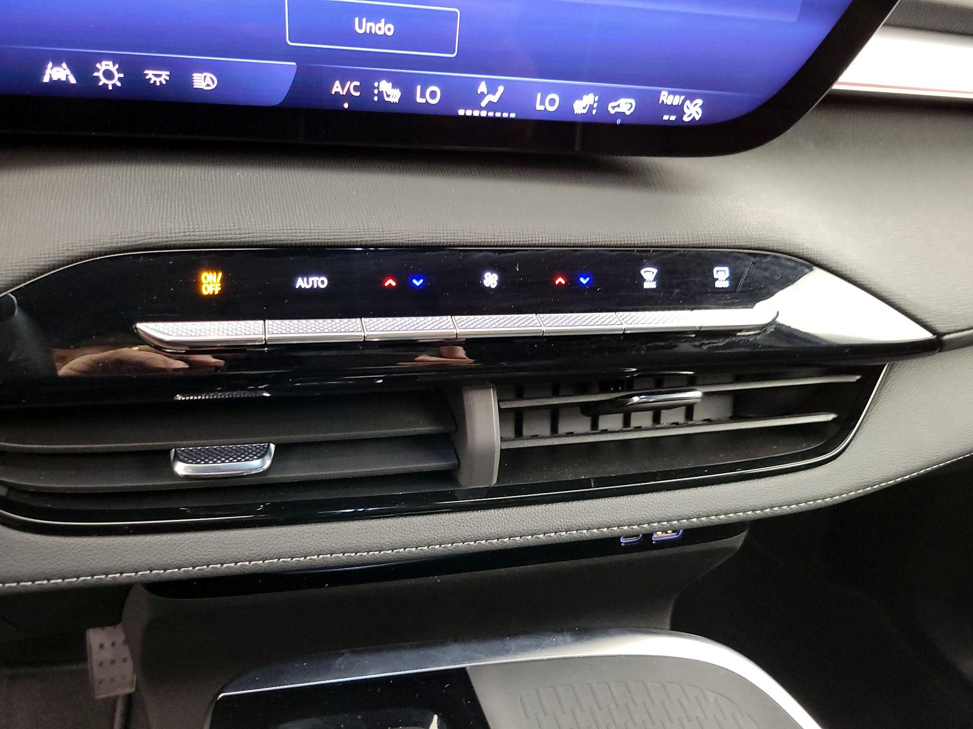 Thumbnail: 2025 Buick Enclave - 16