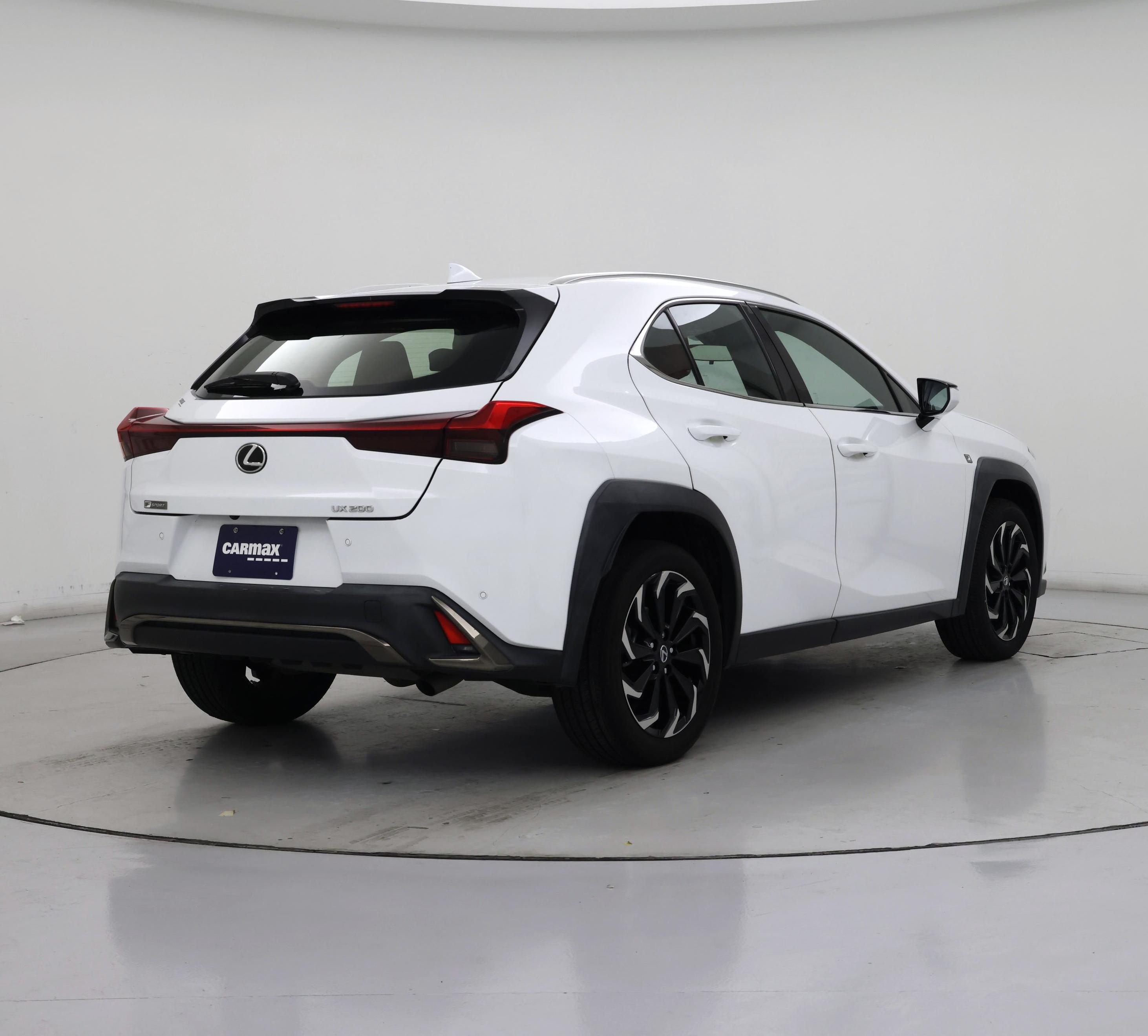 Thumbnail: 2021 Lexus UX - 8