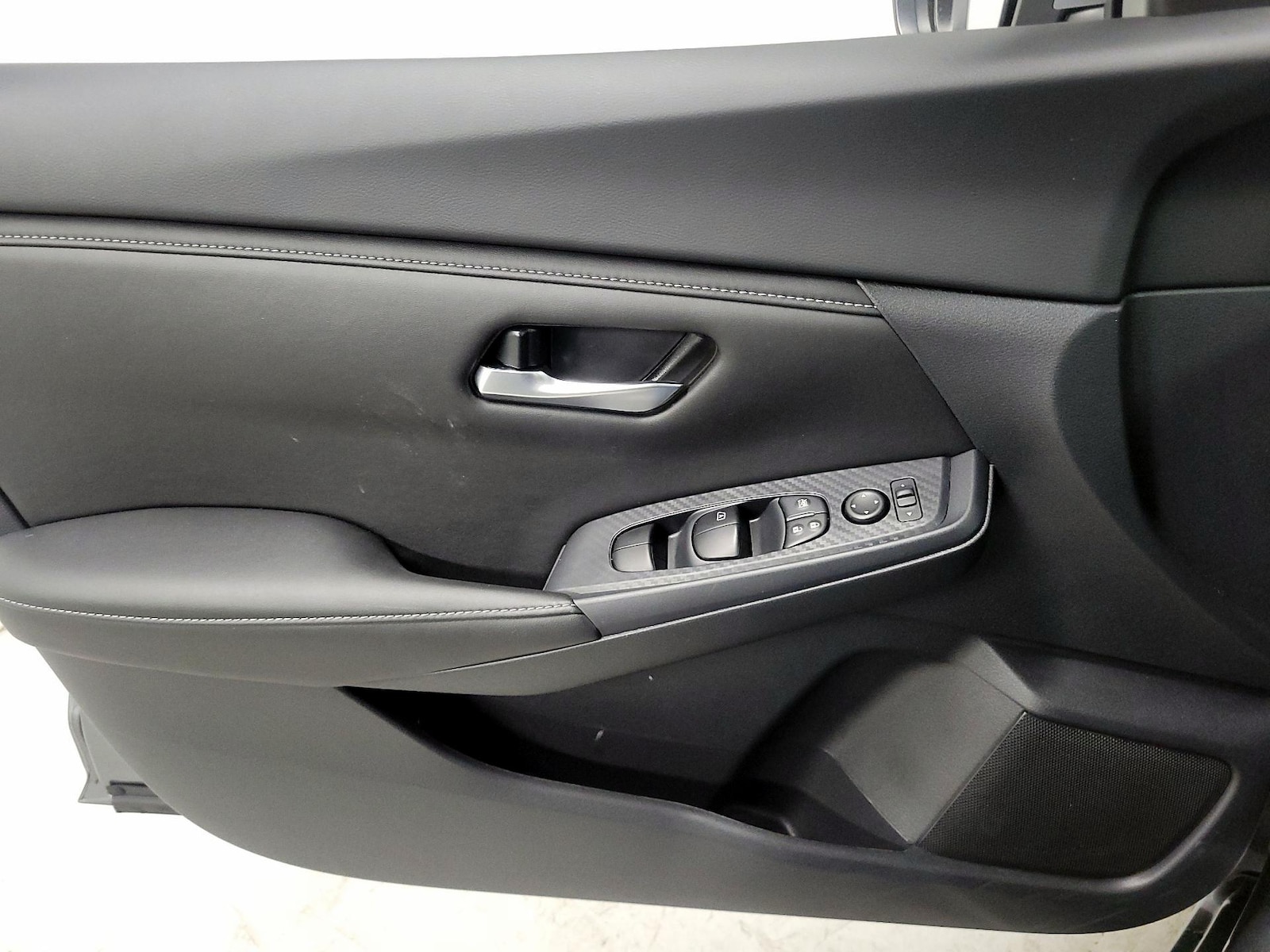 2025 Nissan Sentra SV - Photo 13