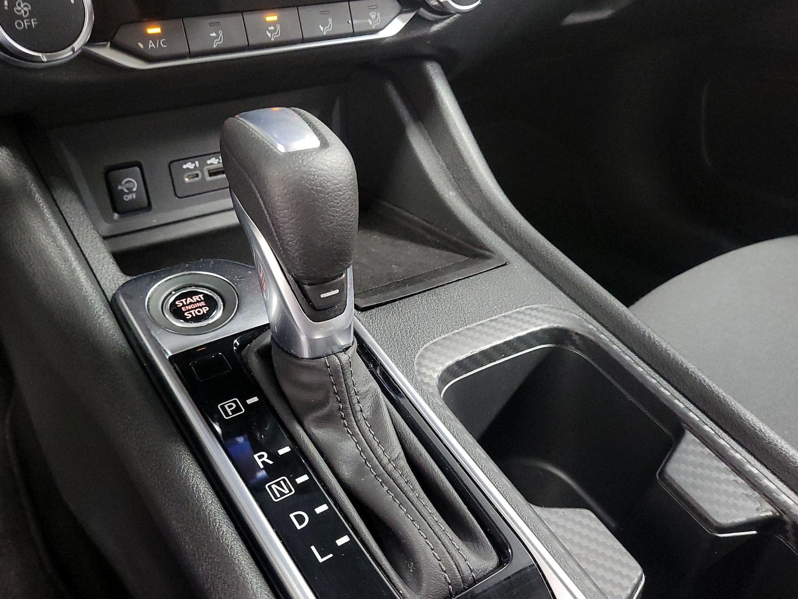 2025 Nissan Sentra SV - Photo 17