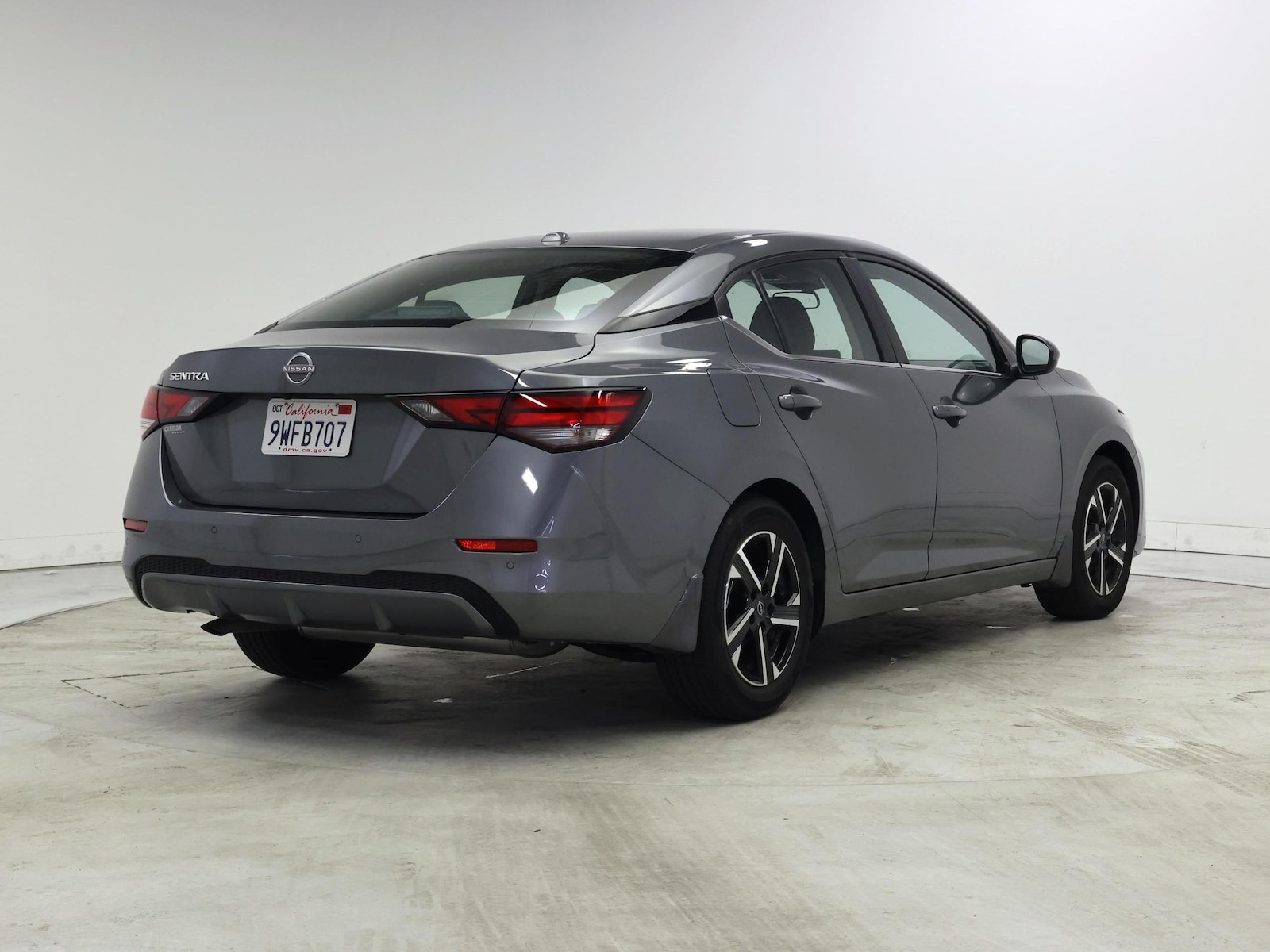 2025 Nissan Sentra SV - Photo 9
