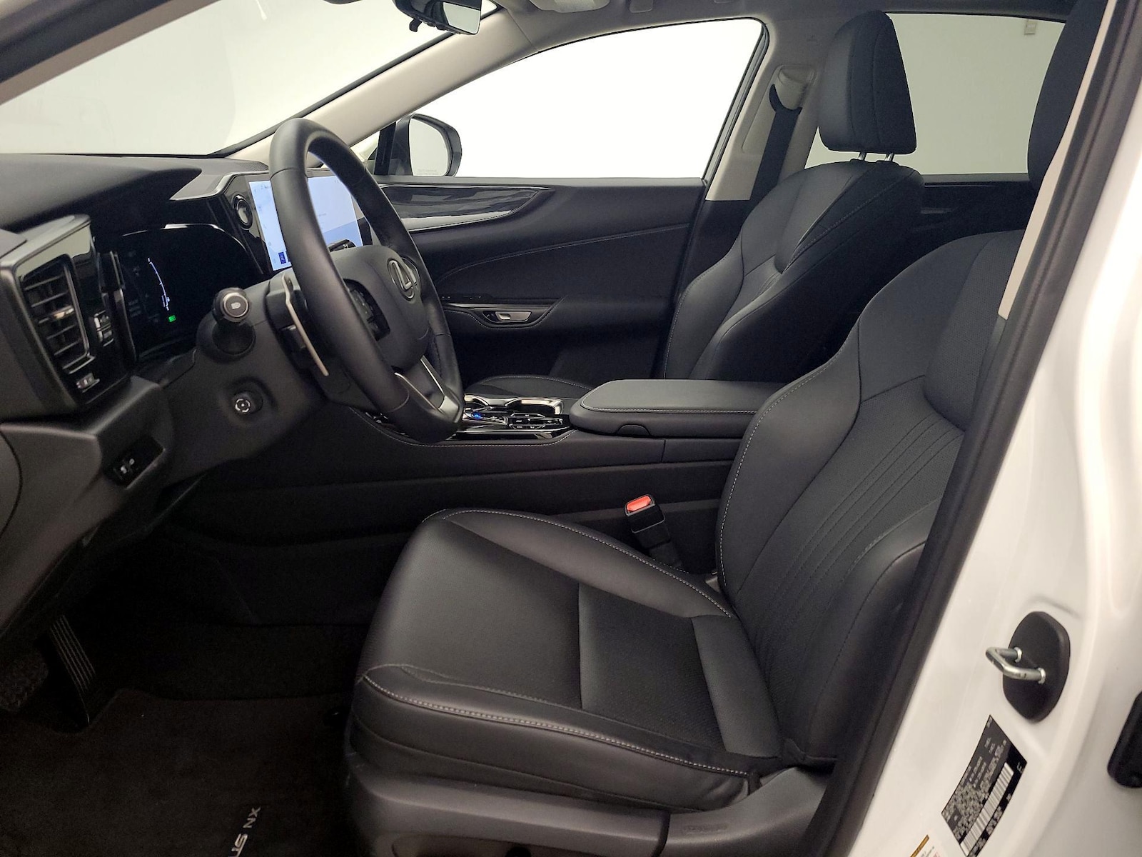 2025 Lexus NX Hybrid 350h - Photo 12