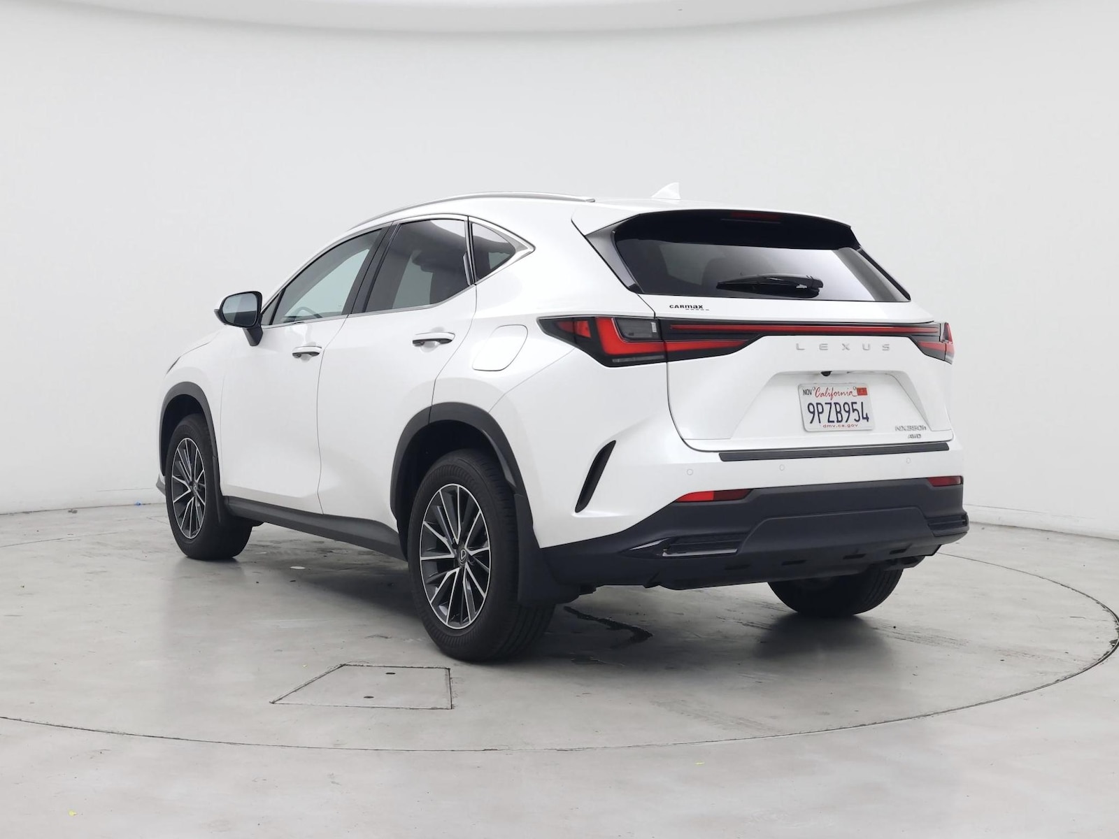 2025 Lexus NX Hybrid 350h - Photo 3