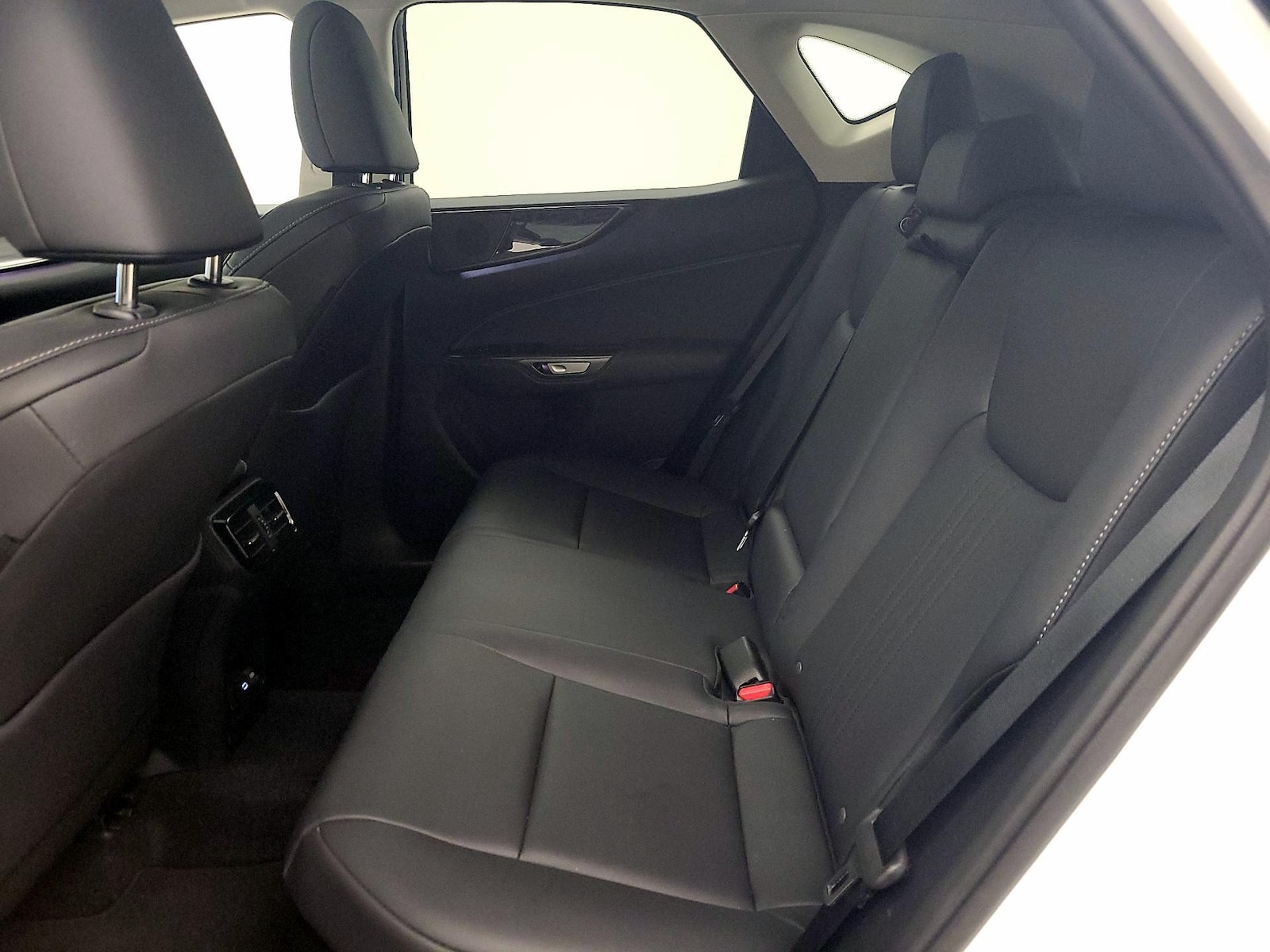 2025 Lexus NX Hybrid 350h - Photo 20