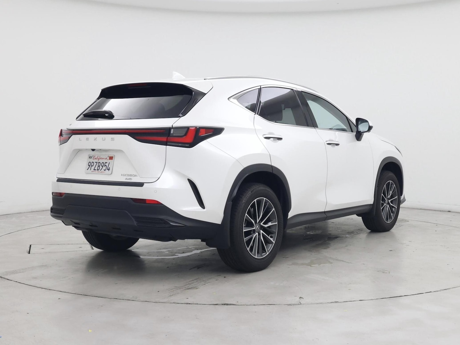 2025 Lexus NX Hybrid 350h - Photo 9