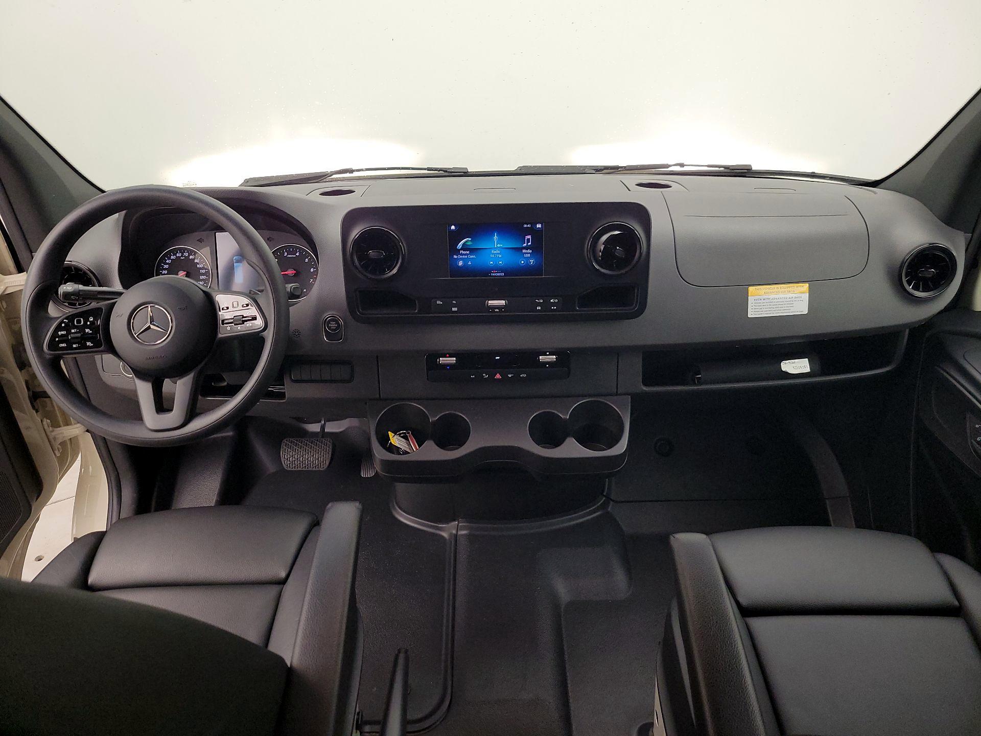 Thumbnail: 2023 Mercedes-Benz Sprinter - 9