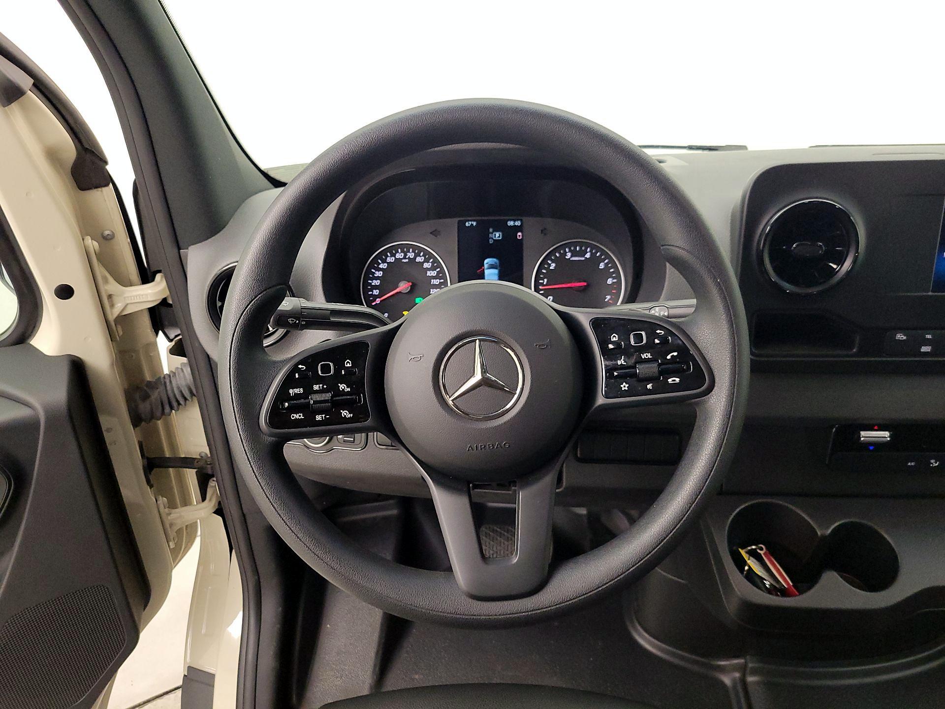 Thumbnail: 2023 Mercedes-Benz Sprinter - 10