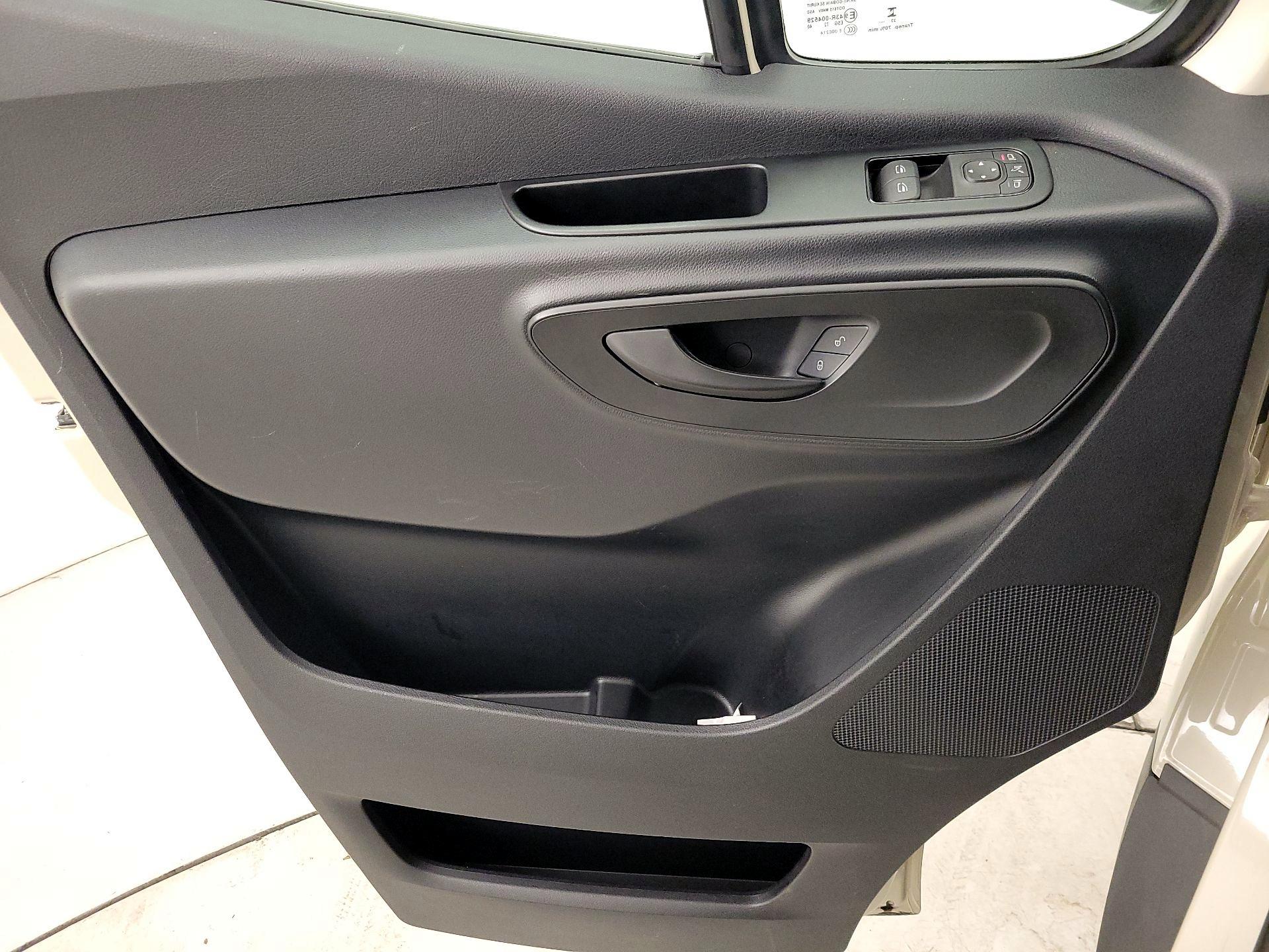 Thumbnail: 2023 Mercedes-Benz Sprinter - 12