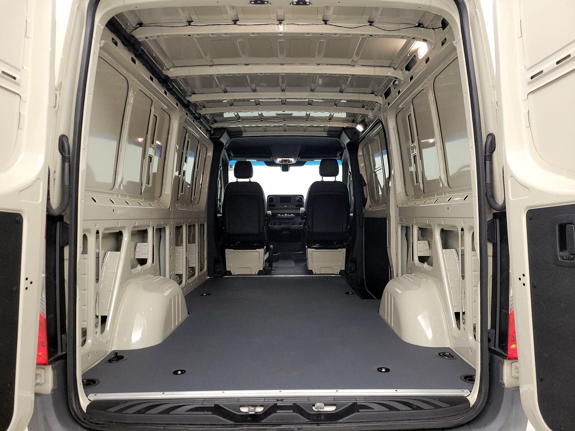 Thumbnail: 2023 Mercedes-Benz Sprinter - 20