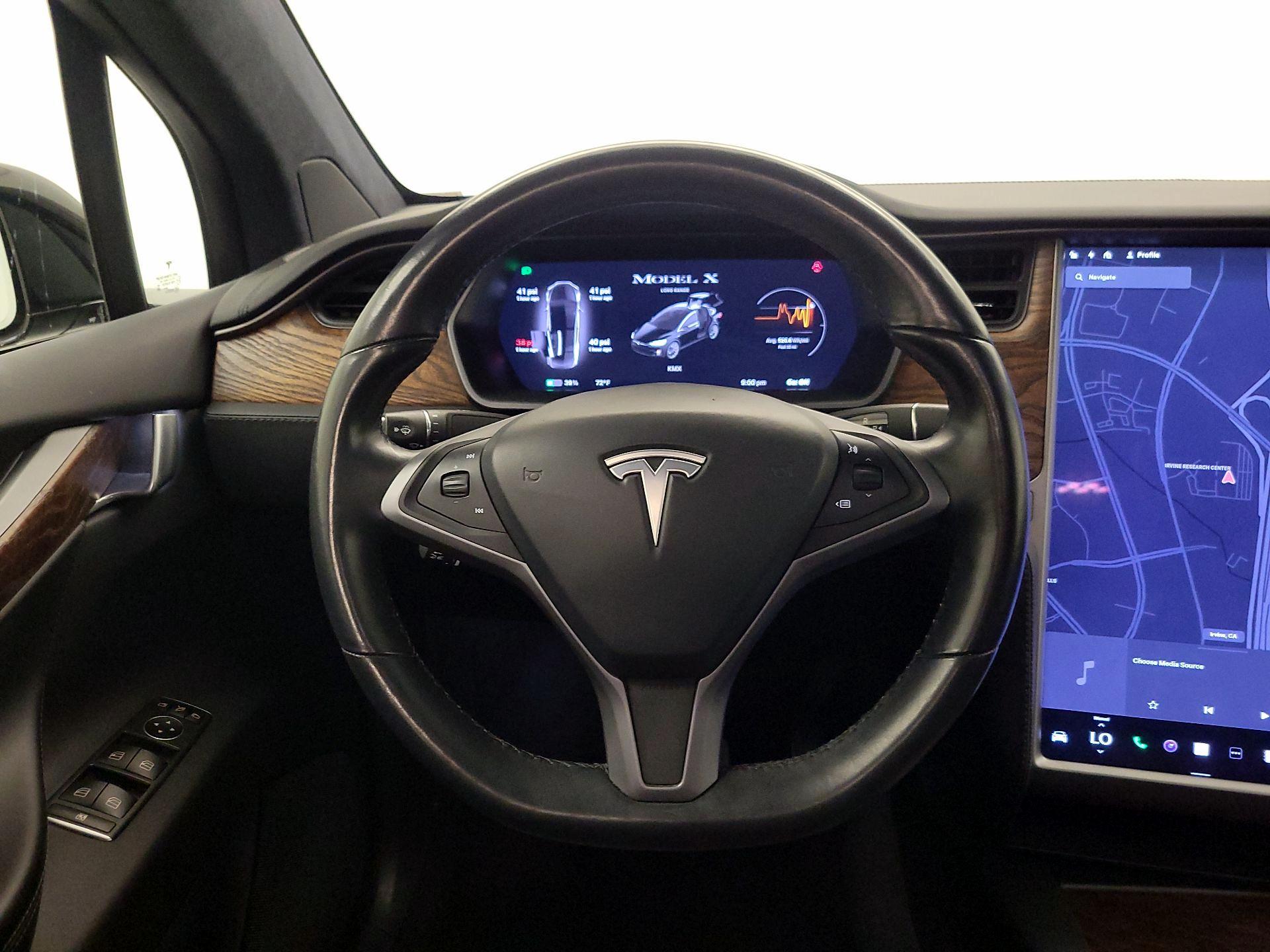 Thumbnail: 2020 Tesla Model X - 10