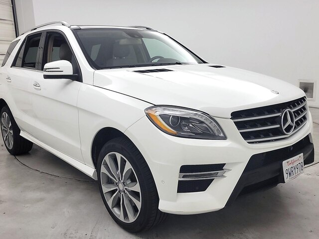 White 2015 Mercedes-Benz M-Class ML 400 4MATIC SUV / Crossover All-Wheel Drive Automatic