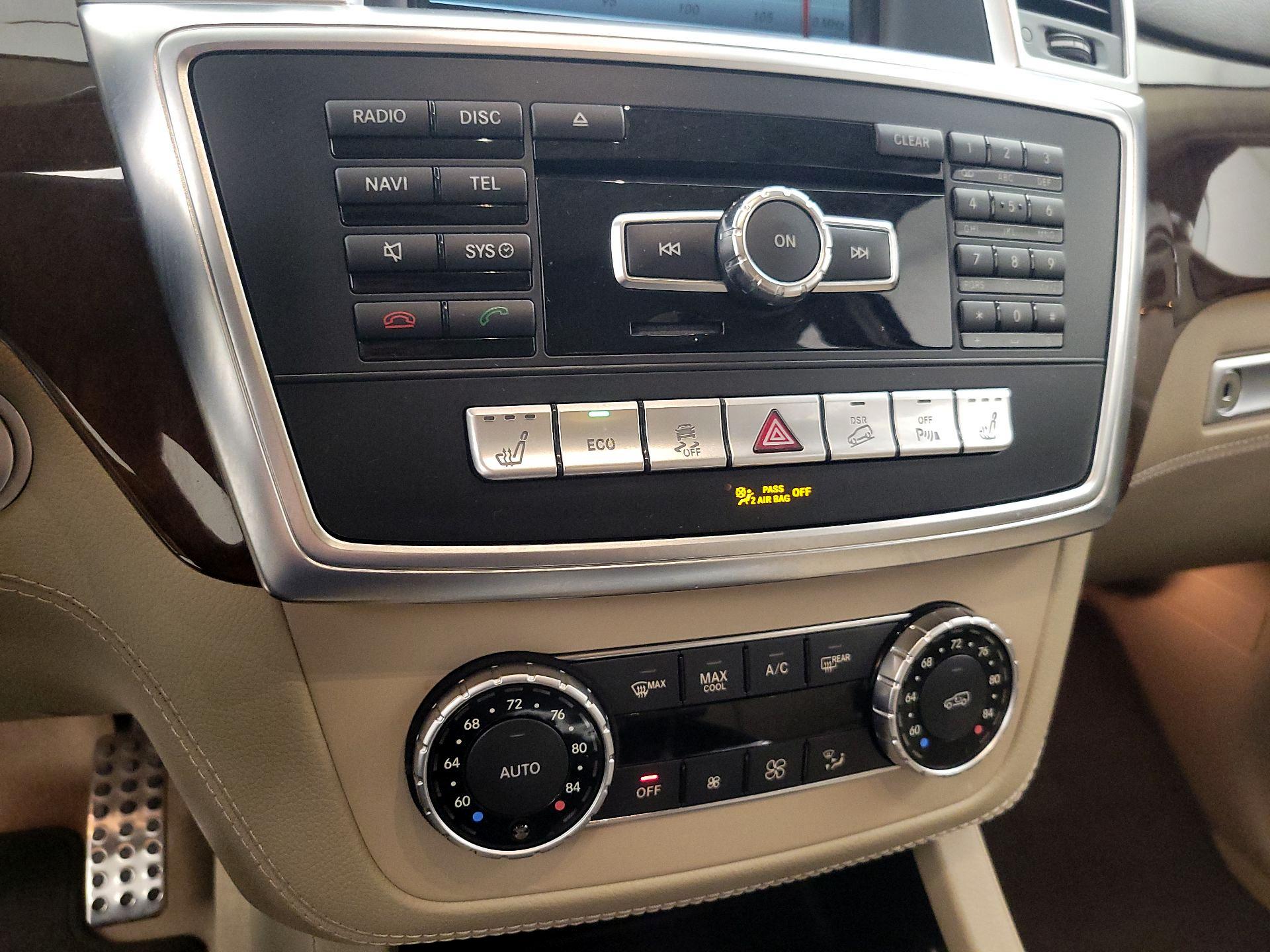 Thumbnail: 2015 Mercedes-Benz M-Class - 14