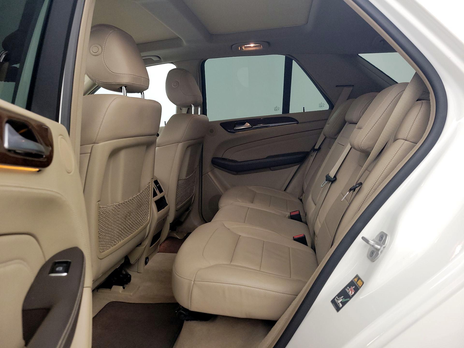 Thumbnail: 2015 Mercedes-Benz M-Class - 17