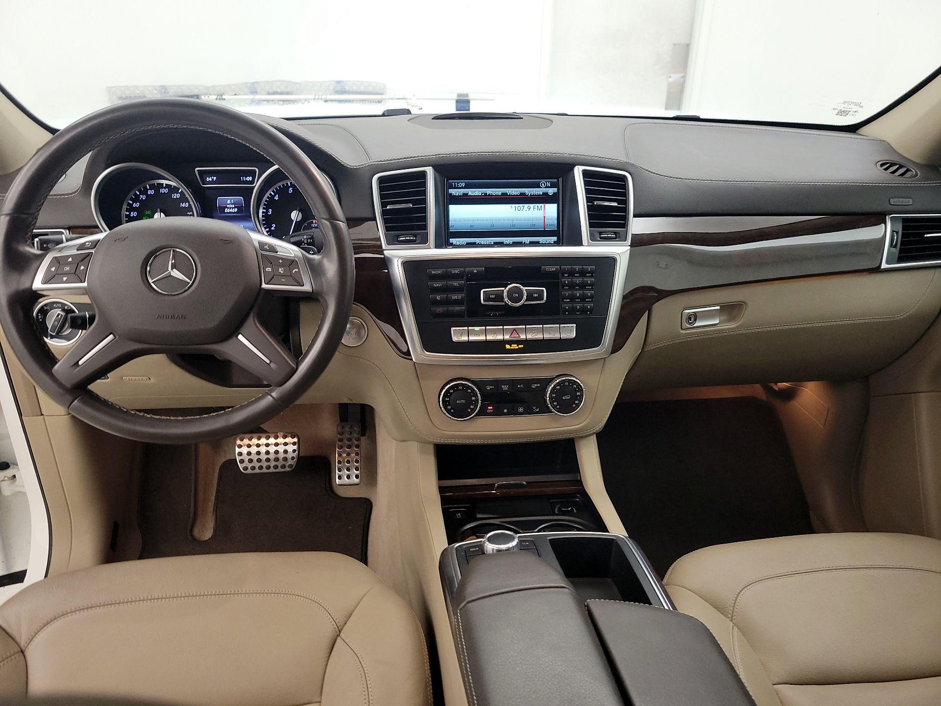 Thumbnail: 2015 Mercedes-Benz M-Class - 8