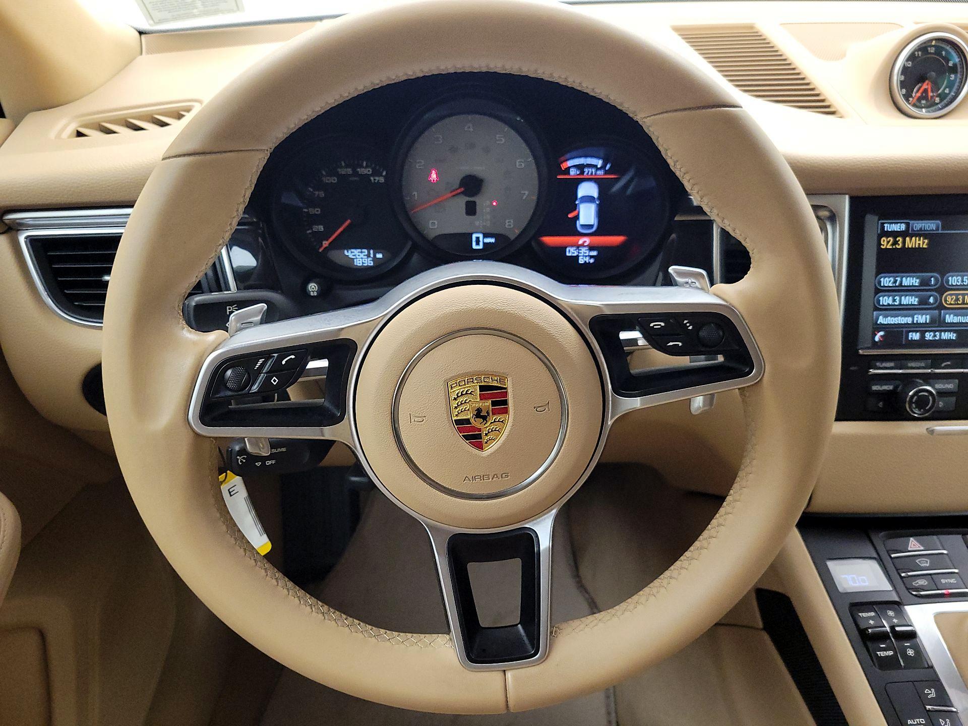 Thumbnail: 2015 Porsche Macan - 10