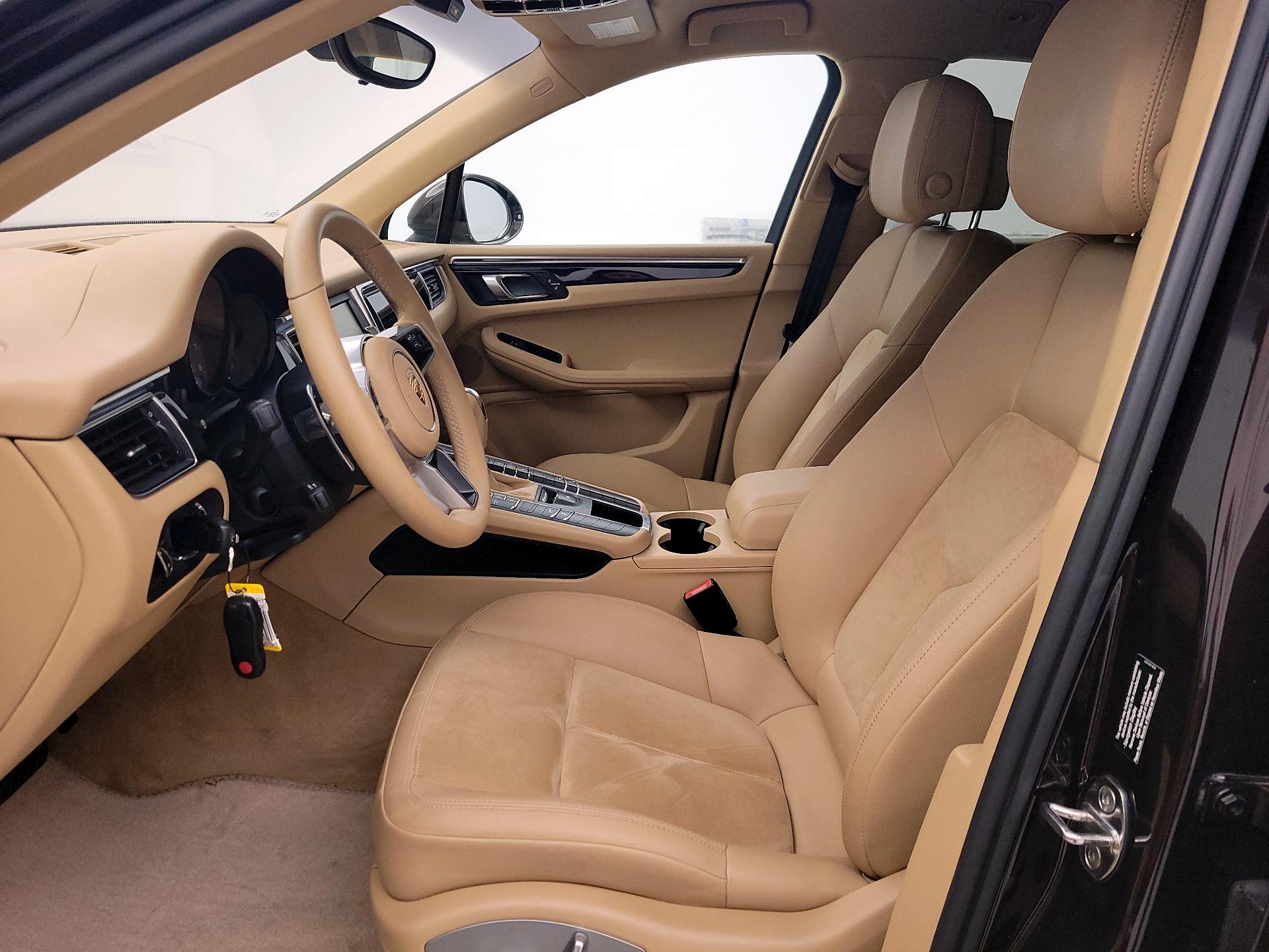 Thumbnail: 2015 Porsche Macan - 11