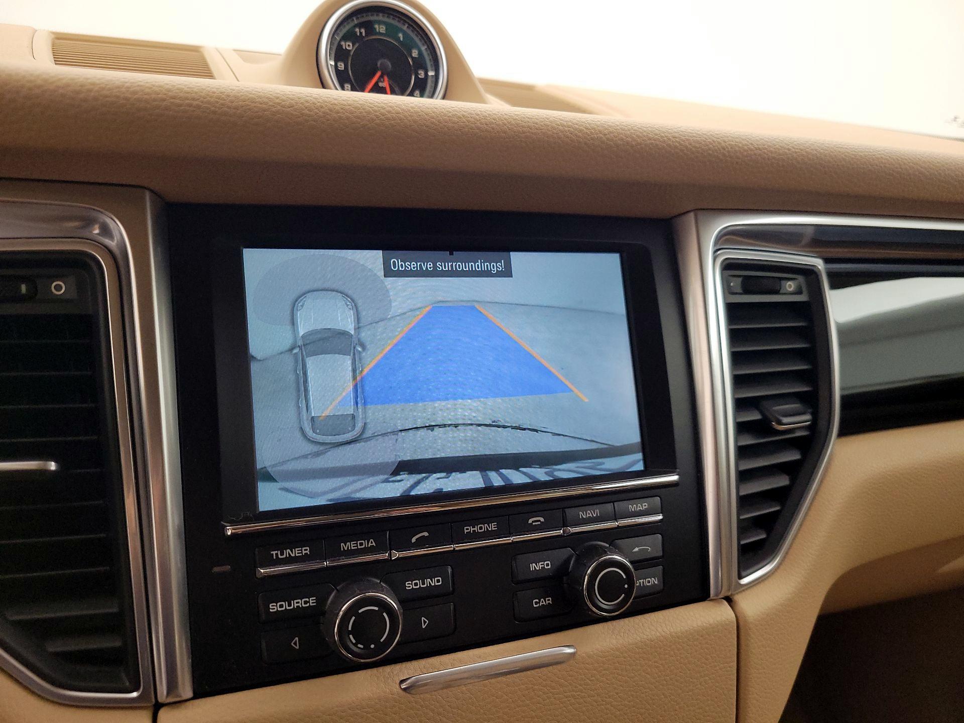 Thumbnail: 2015 Porsche Macan - 15