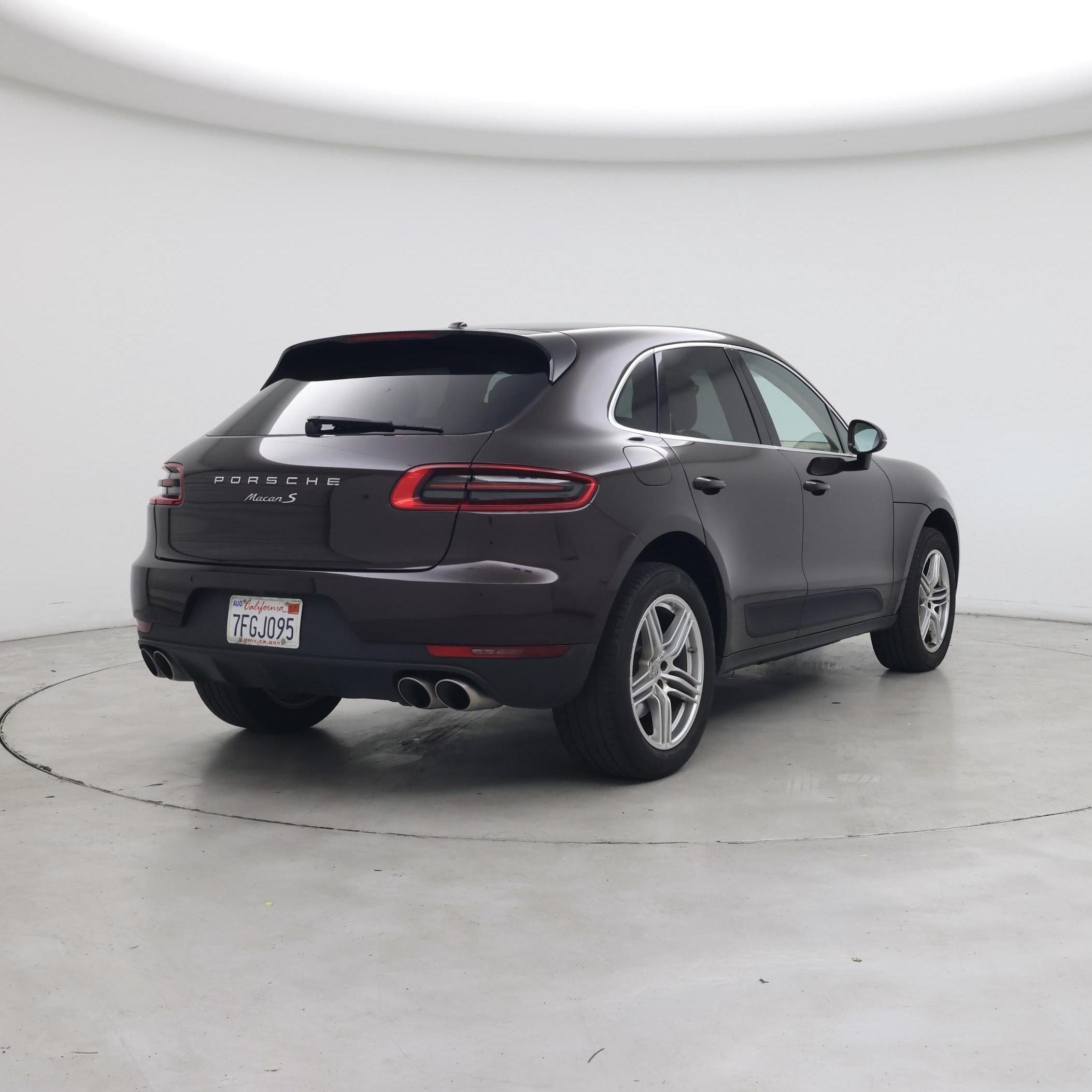 Thumbnail: 2015 Porsche Macan - 8