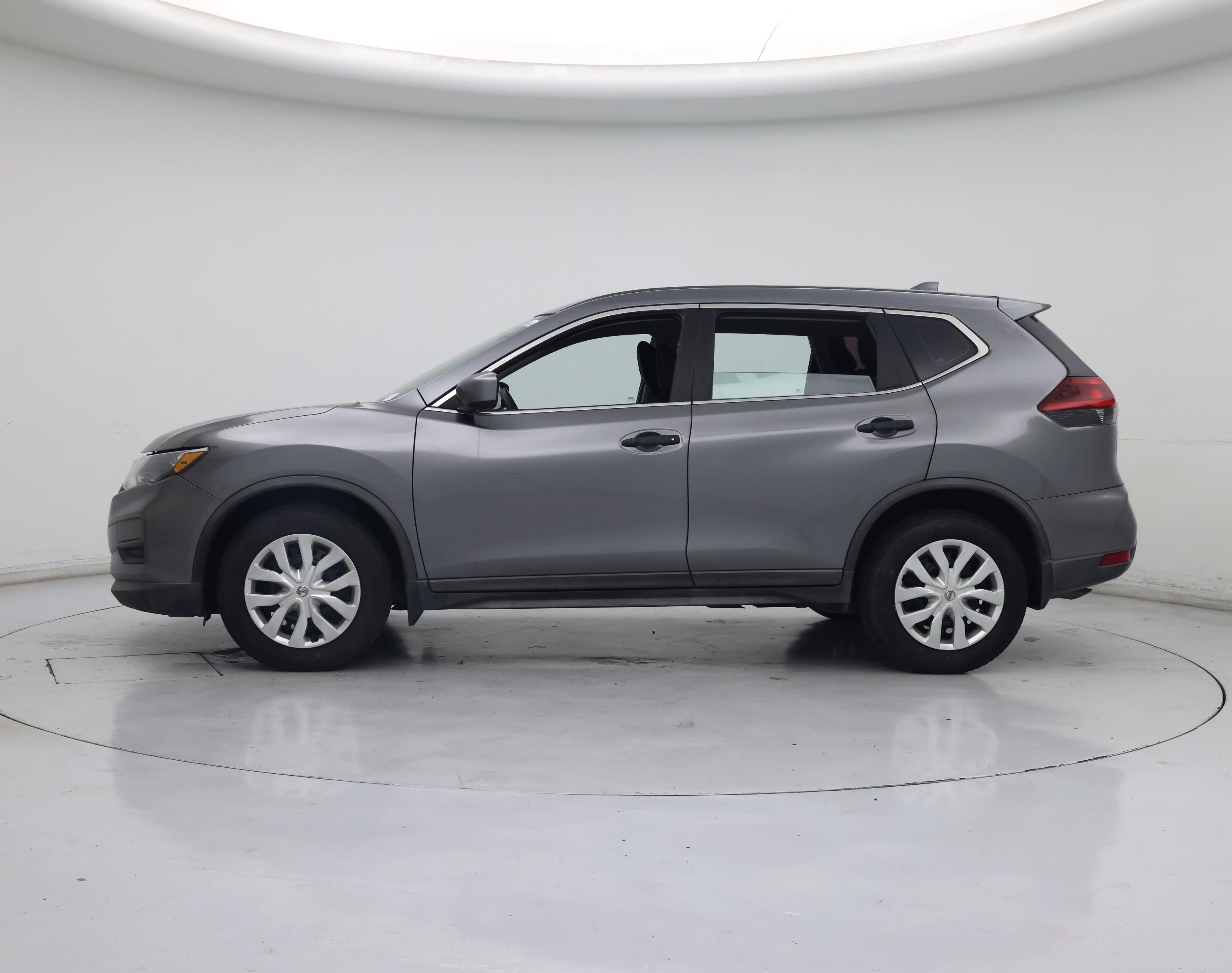 Thumbnail: 2018 Nissan Rogue - 3